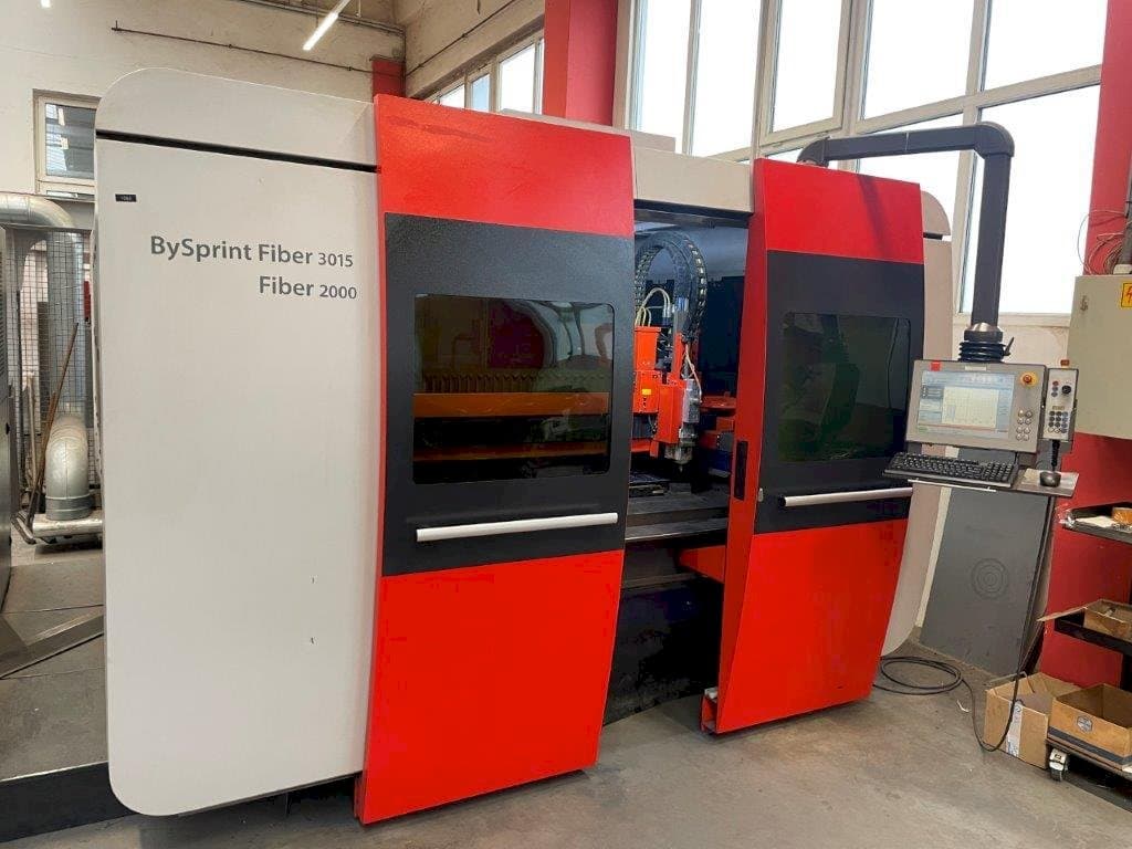 Вид  станка с Bystronic BySprint Fiber 3015  правой стороны