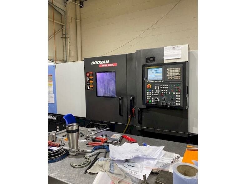 Вид станка Doosan Puma 3100L спереди