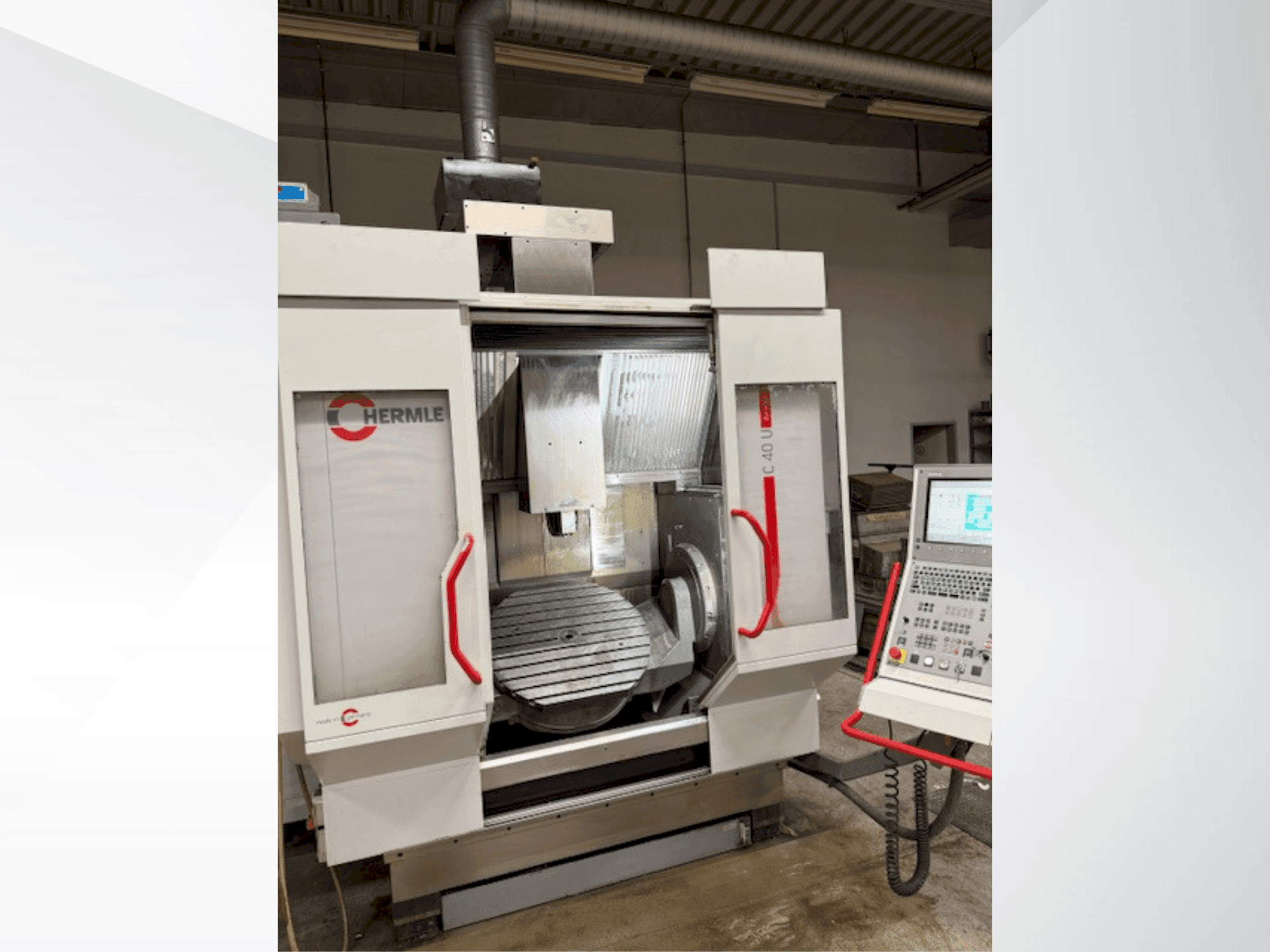 Вид станка HERMLE C40 Dynamic спереди