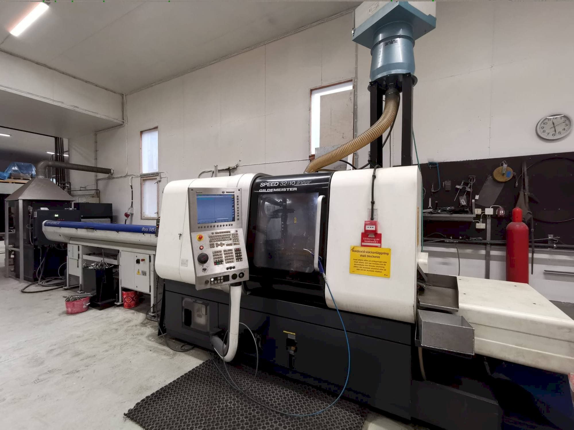 Вид станка Gildemeister Speed 32-10 linear спереди