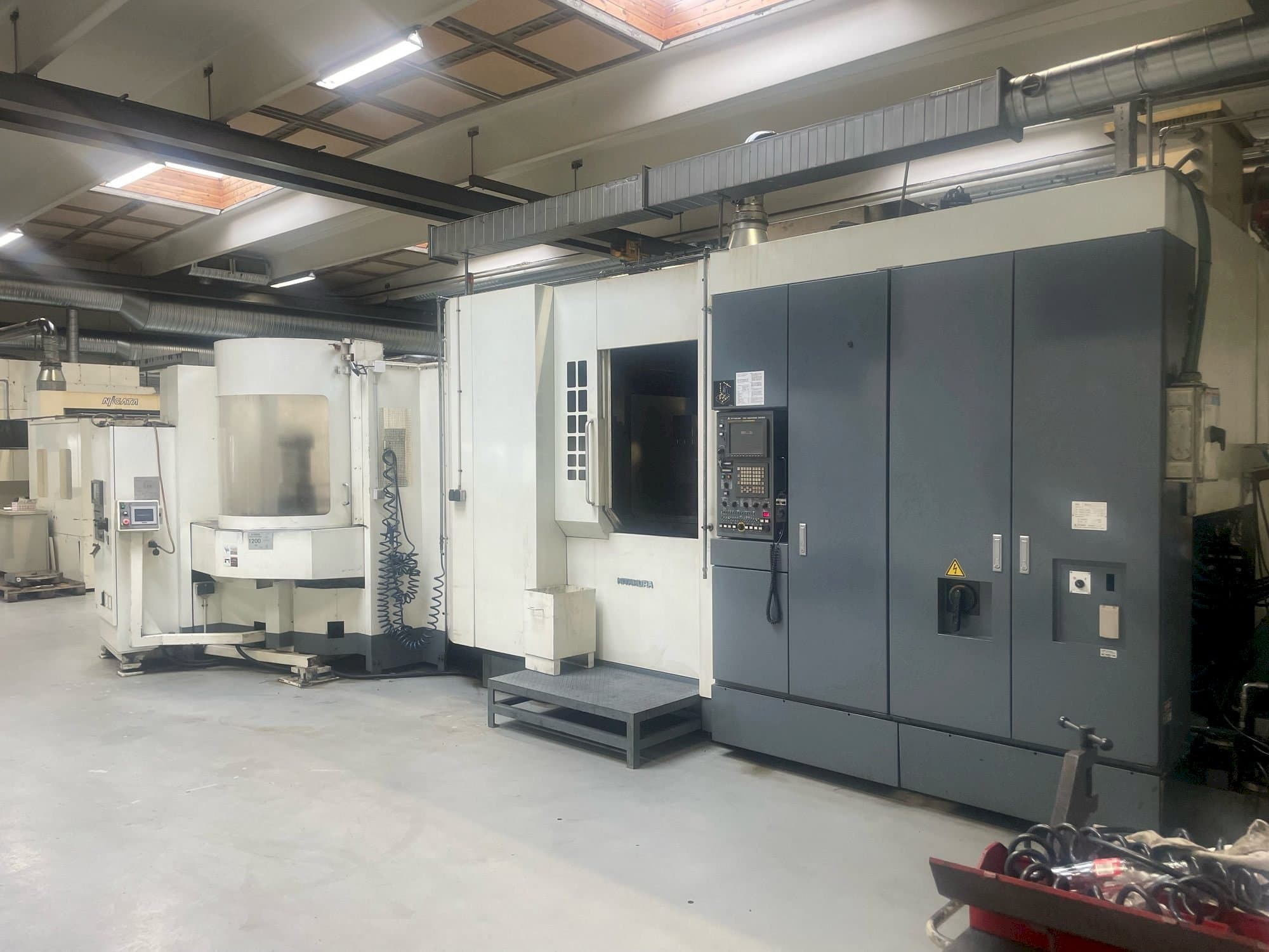 Вид станка Kitamura HX630i спереди