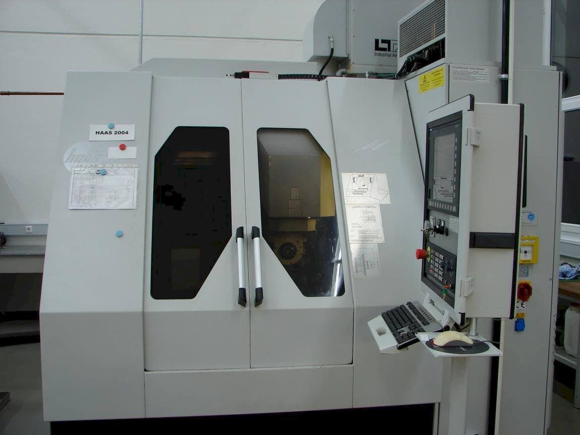 Вид станка HAAS Multigrind AF  спереди