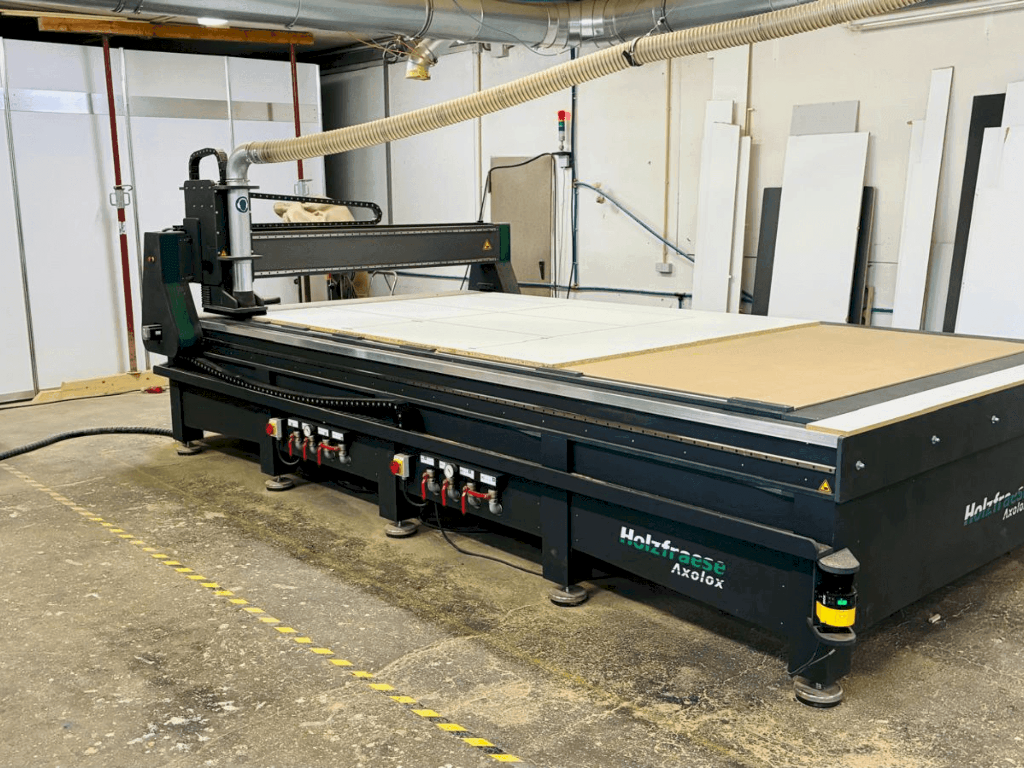 Вид станка GEWEMA AXOLOX 4021 спереди