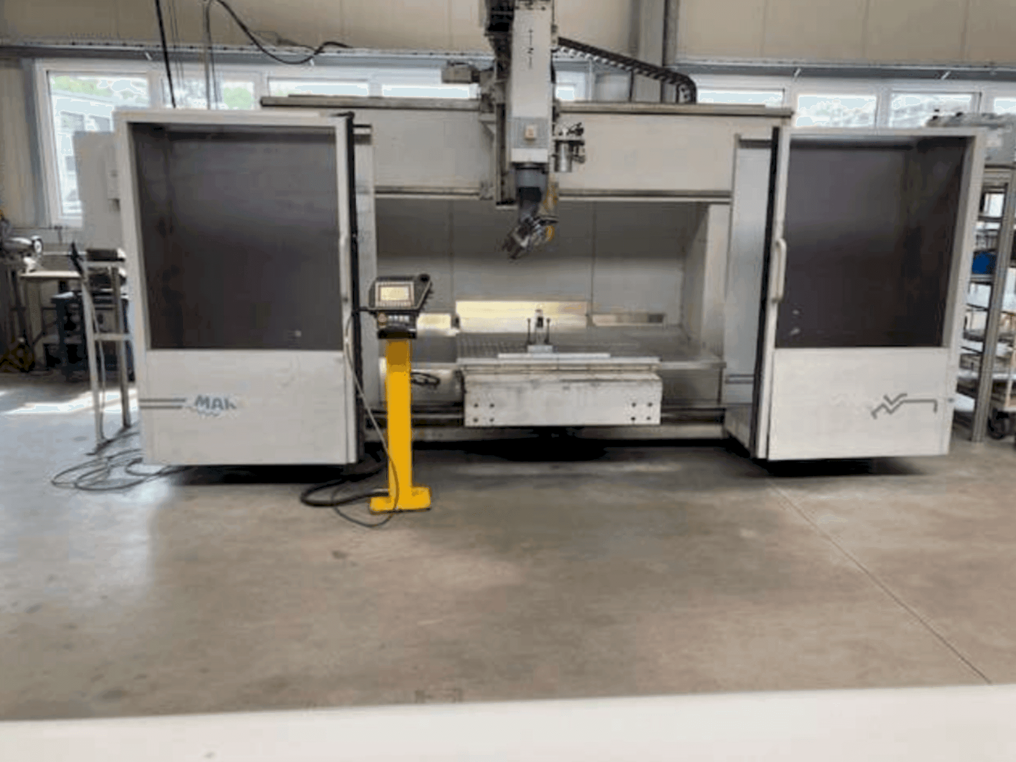 Вид станка MAKA MK 7s  спереди