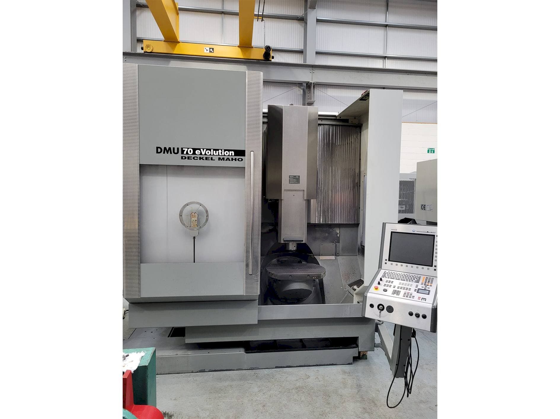 Вид станка DECKEL MAHO DMU 70 eVolution спереди