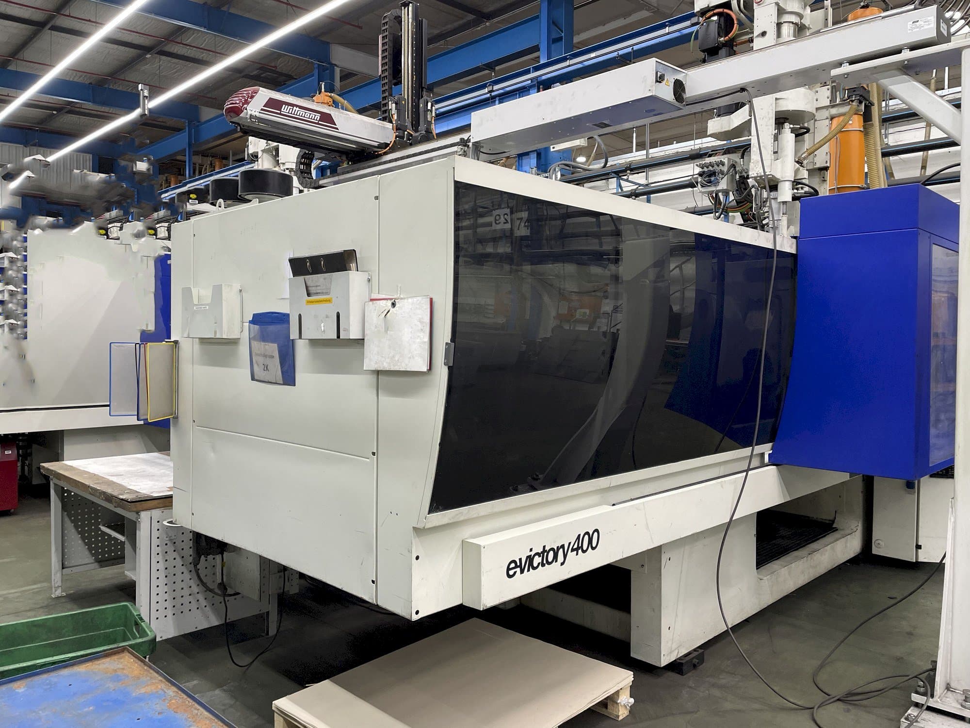 Вид станка ENGEL e-vc 1340H/310V/400 спереди