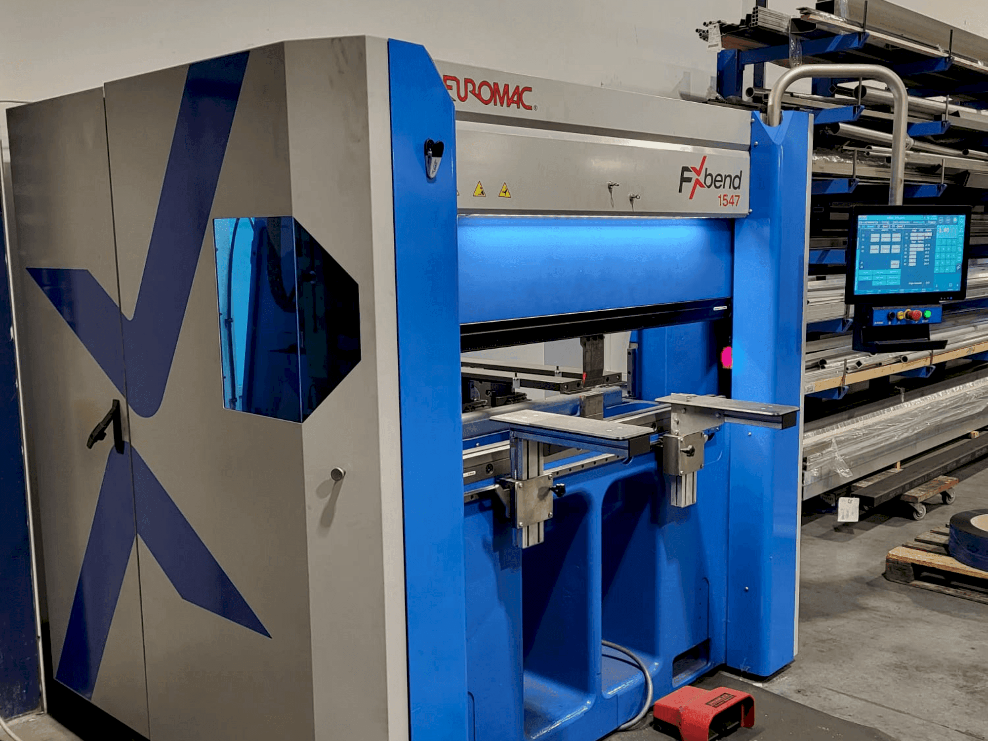Вид станка Euromac FXbend 1547 спереди