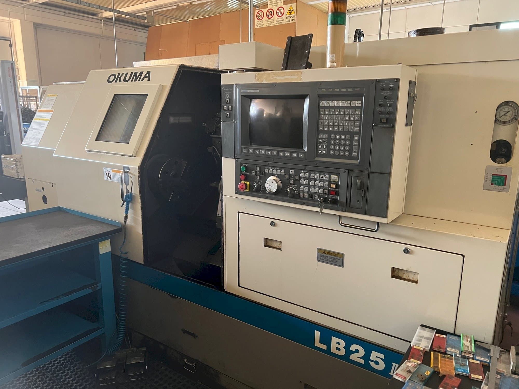 Вид станка Okuma LB 25 II спереди