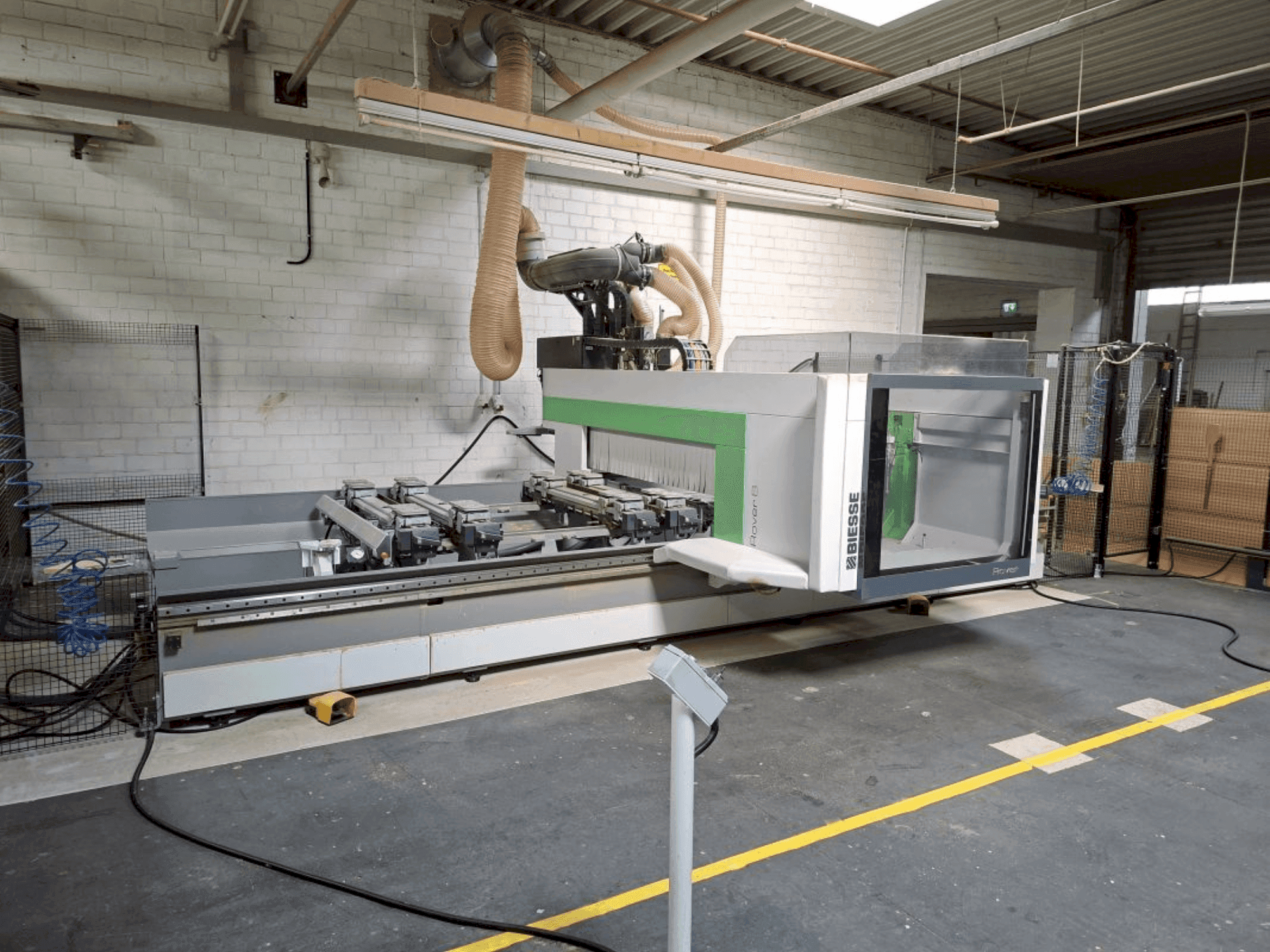 Вид станка BIESSE Rover B 1650 спереди