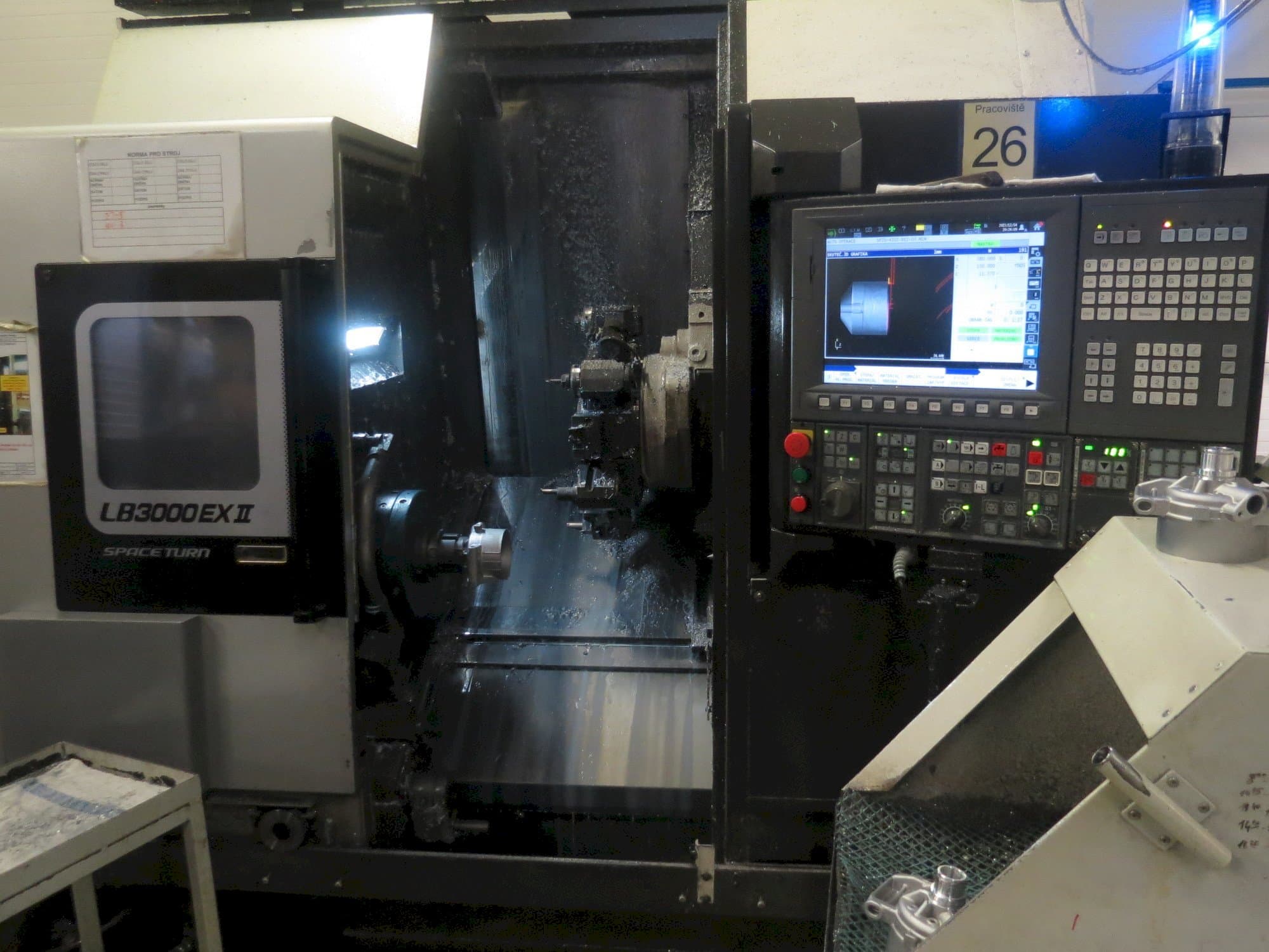 Вид станка Okuma LB3000 EX II спереди