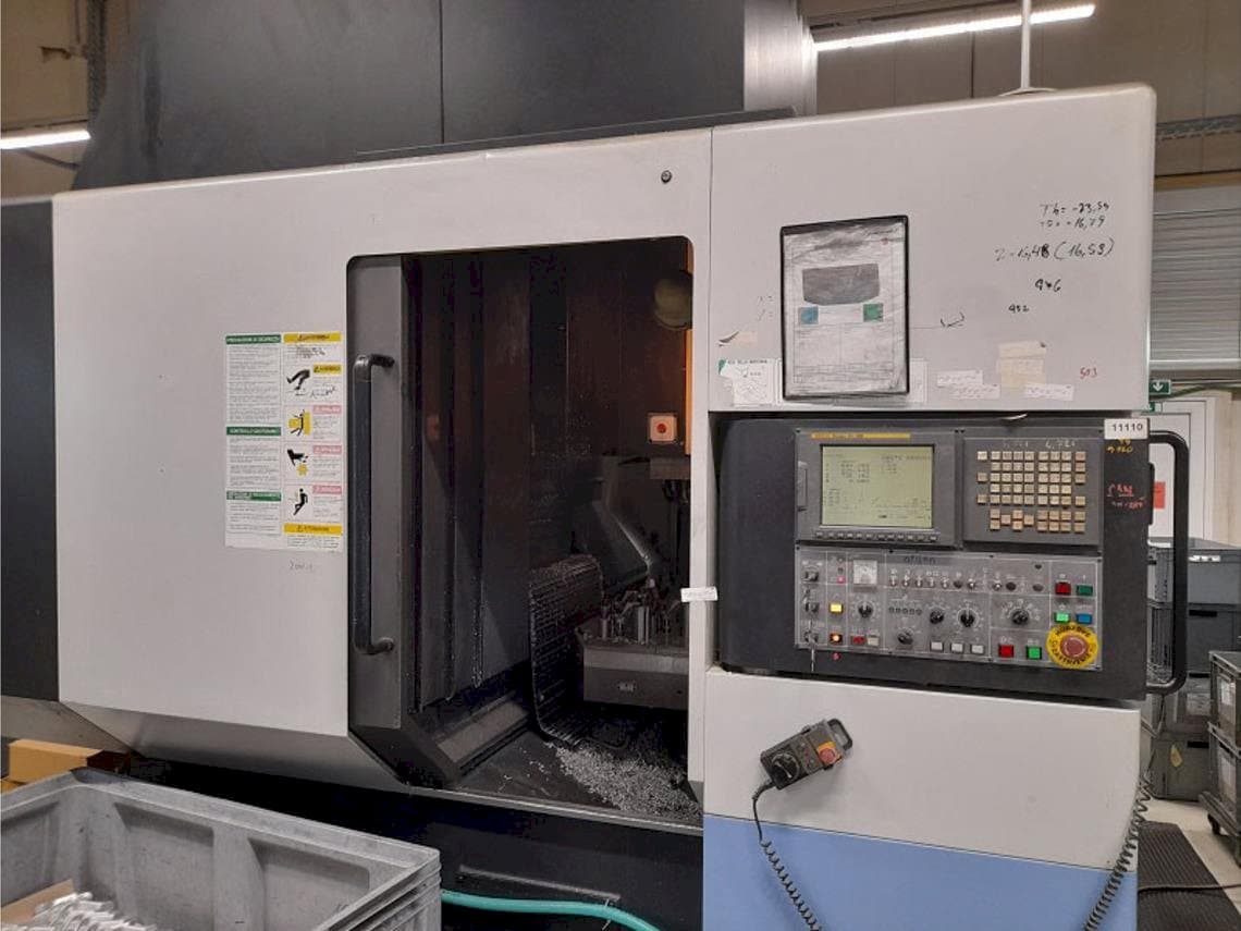 Вид станка Doosan VC 500 спереди