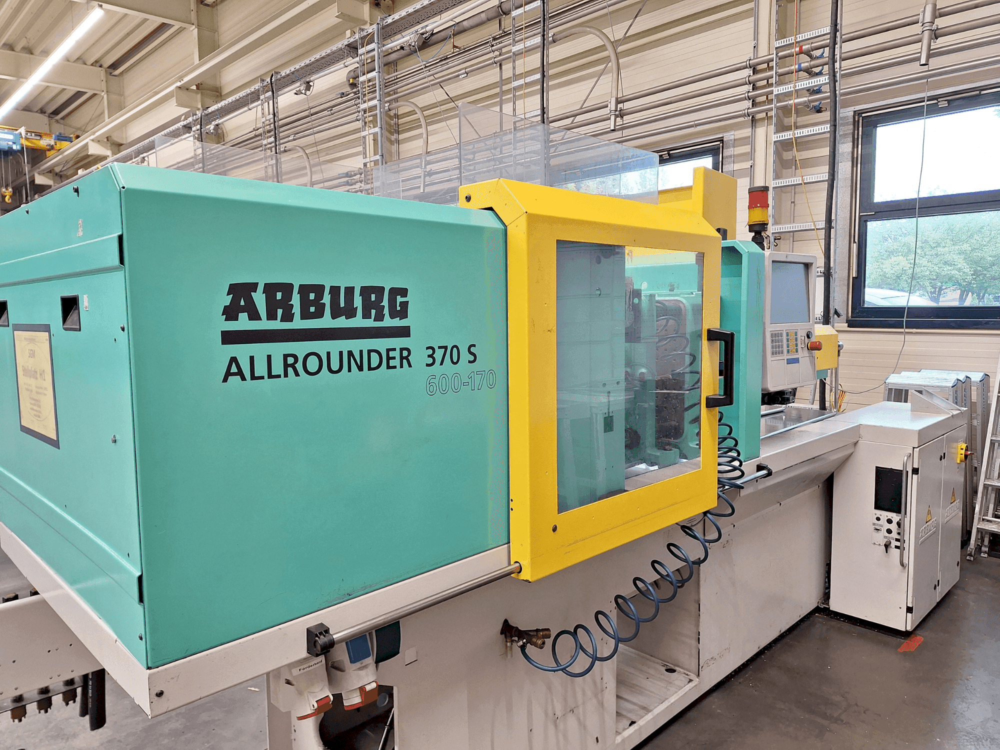 Вид станка Arburg 370 S 600 - 170 спереди