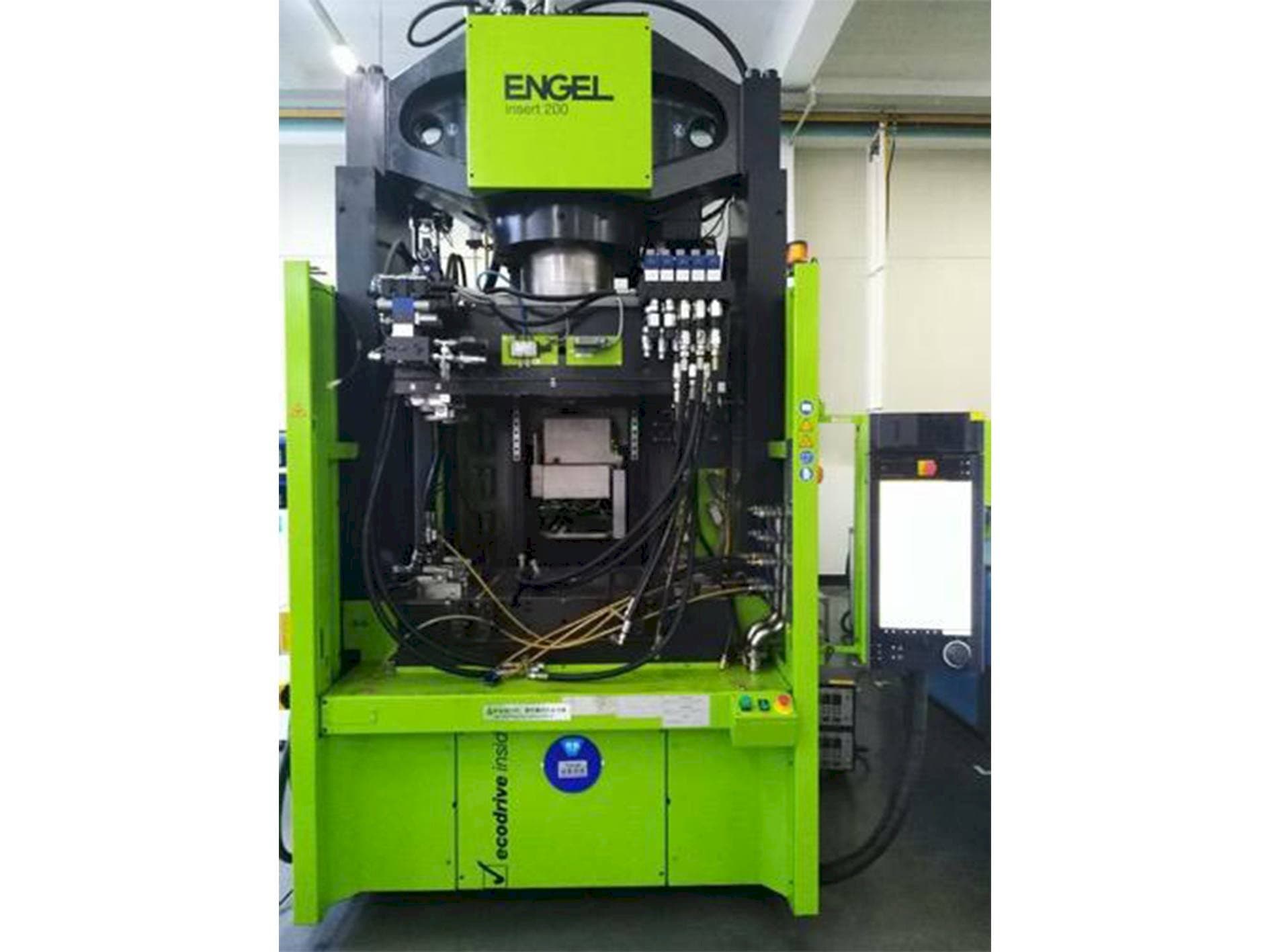 Вид станка ENGEL insert 1350H / 200 with MuCell спереди