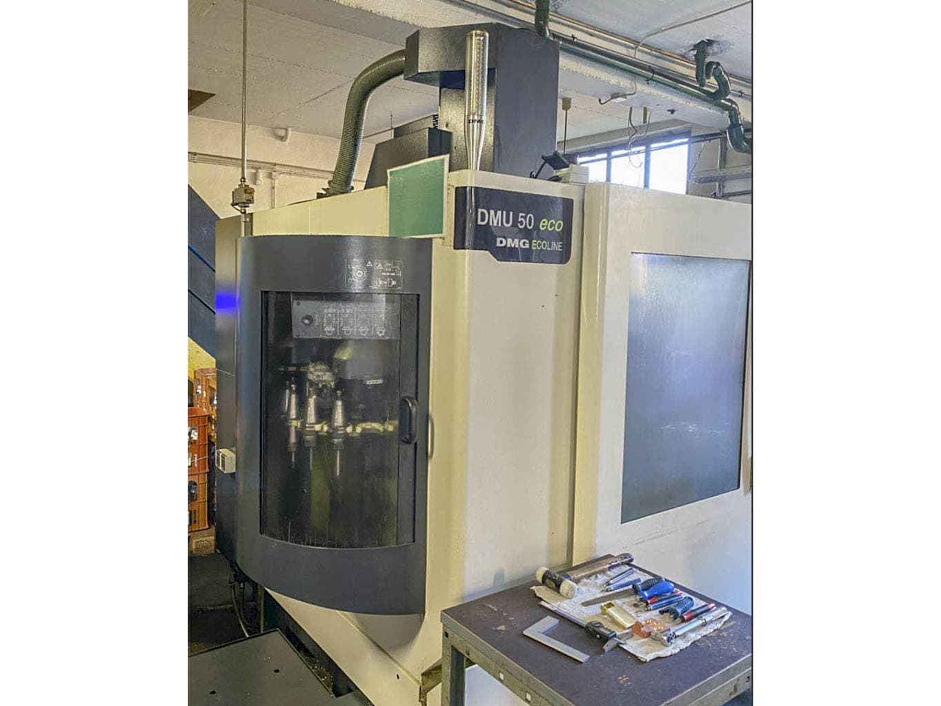 Вид станка DMG MORI DMU 50 eco спереди