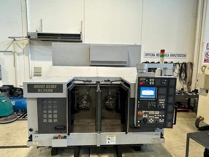 Вид станка MORI SEIKI RL 2500 спереди