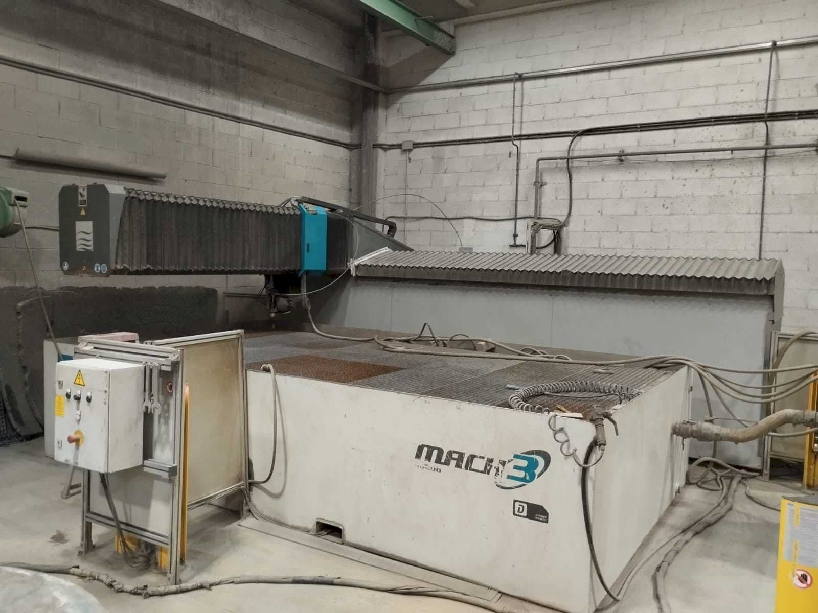 Вид станка Flow Mach3 4020B спереди