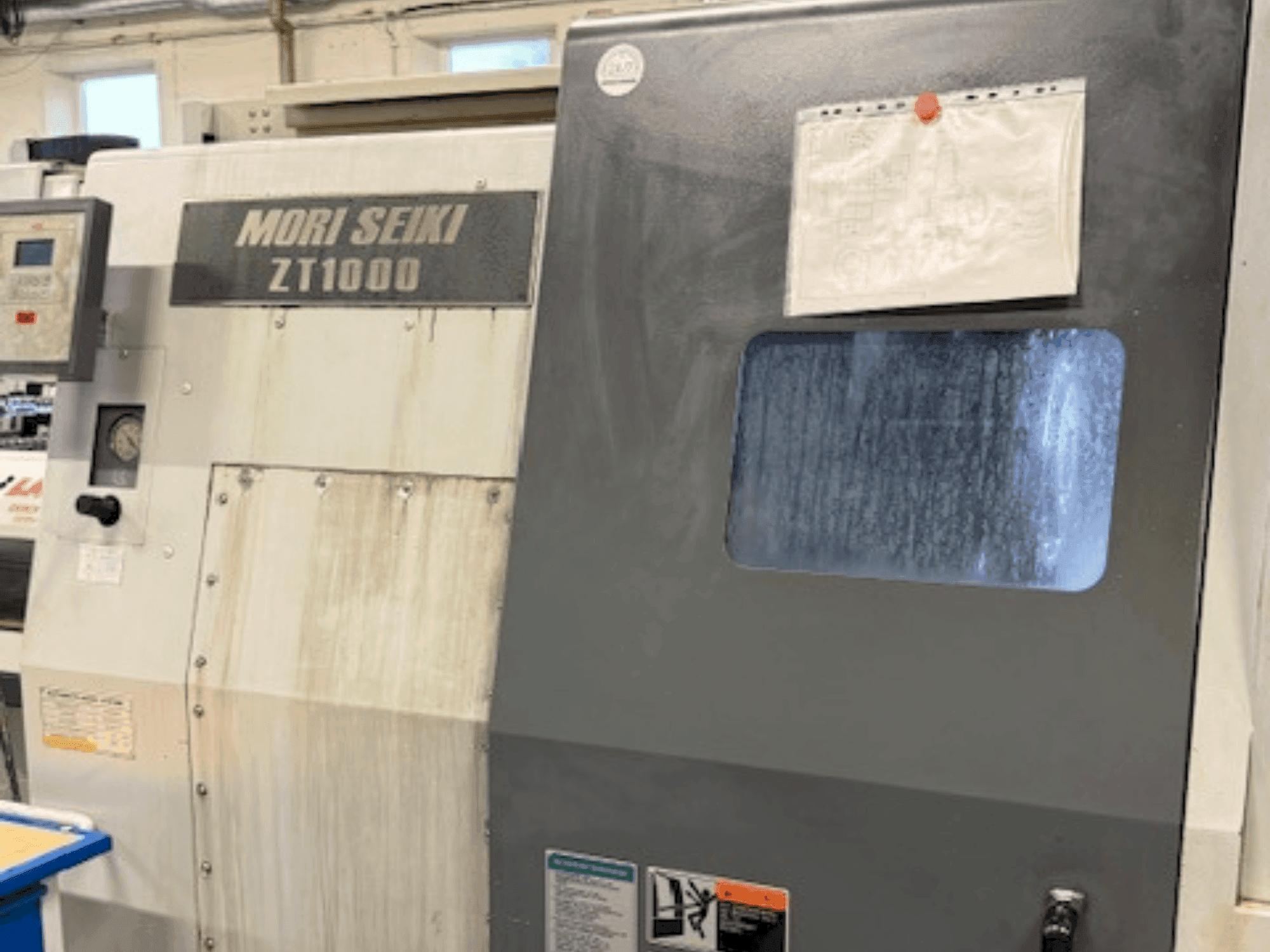 Вид станка MORI SEIKI ZT1000Y спереди
