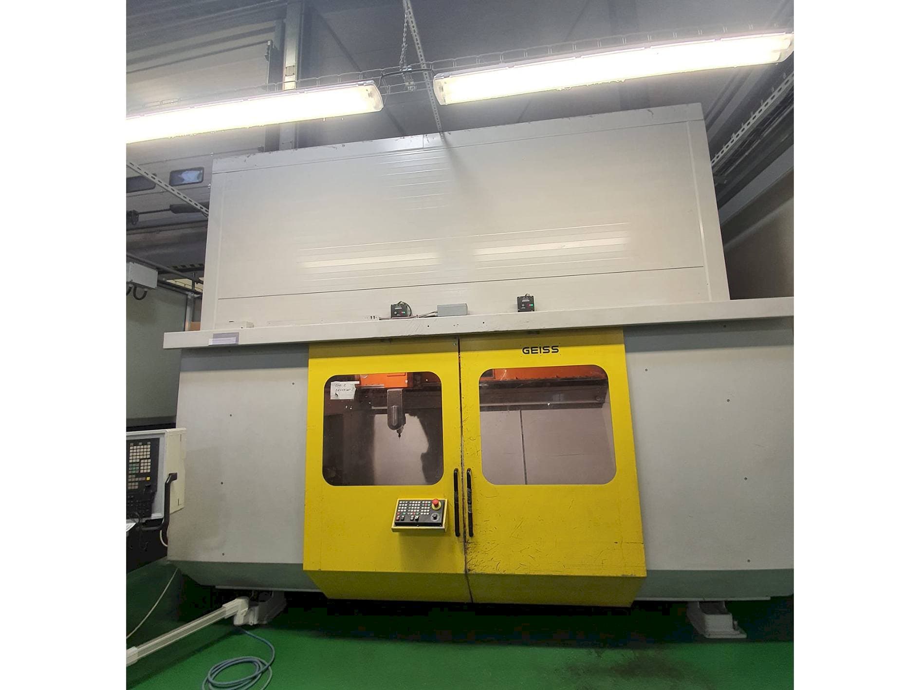 Вид станка GEISS FZ 2000x1000 ECO спереди