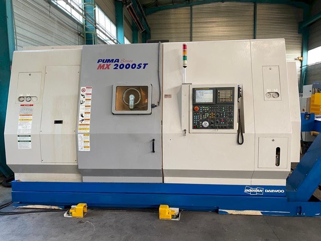 Вид станка Doosan PUMA MX 2000 ST спереди