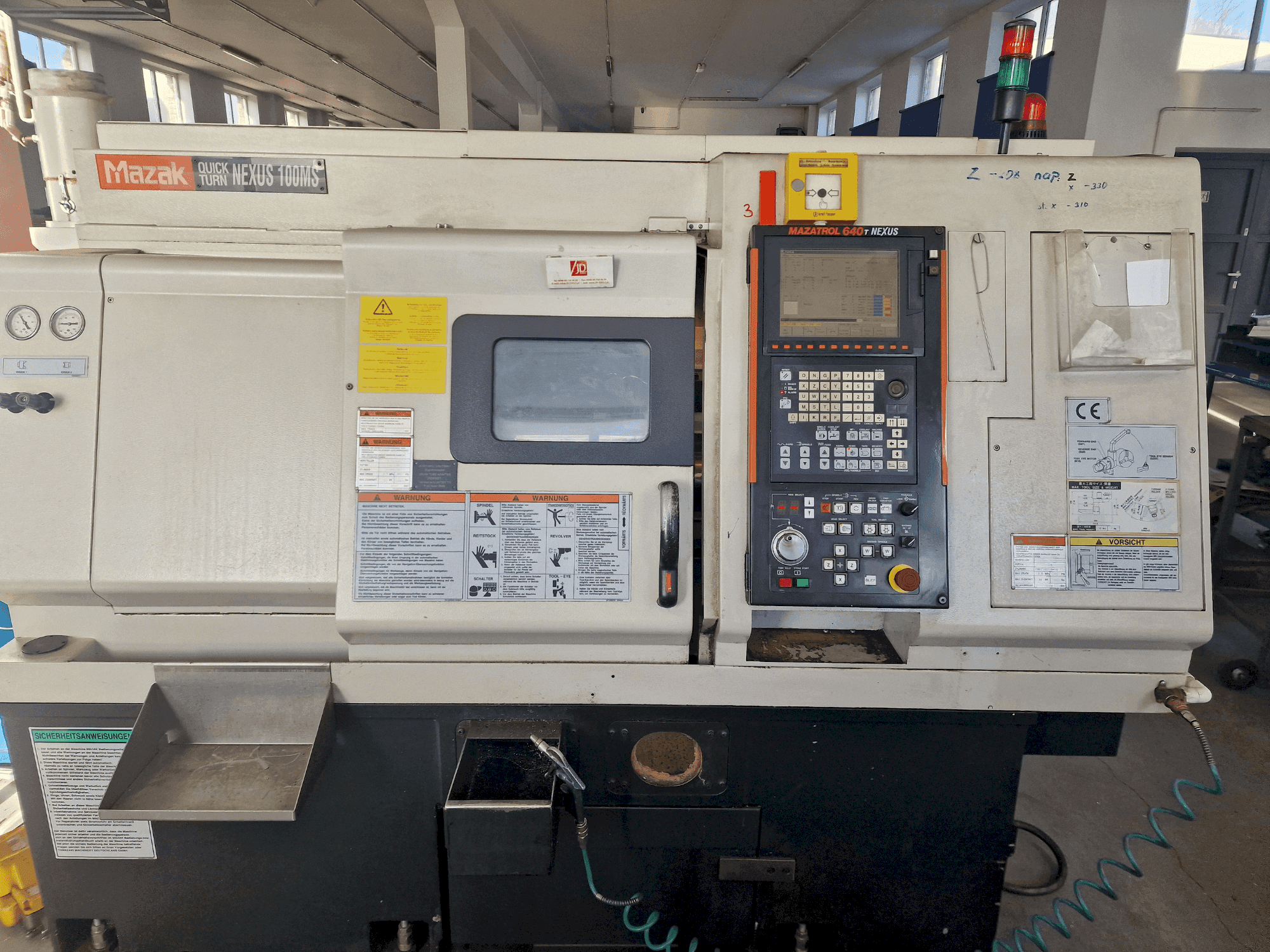Вид станка Mazak QTN-100 MS спереди