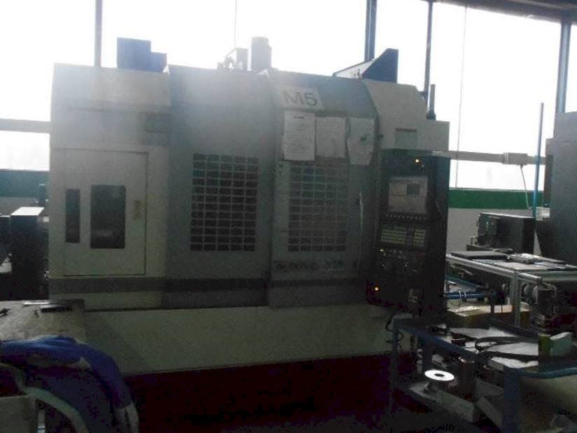 Вид станка Okuma GENOS M560R-V спереди