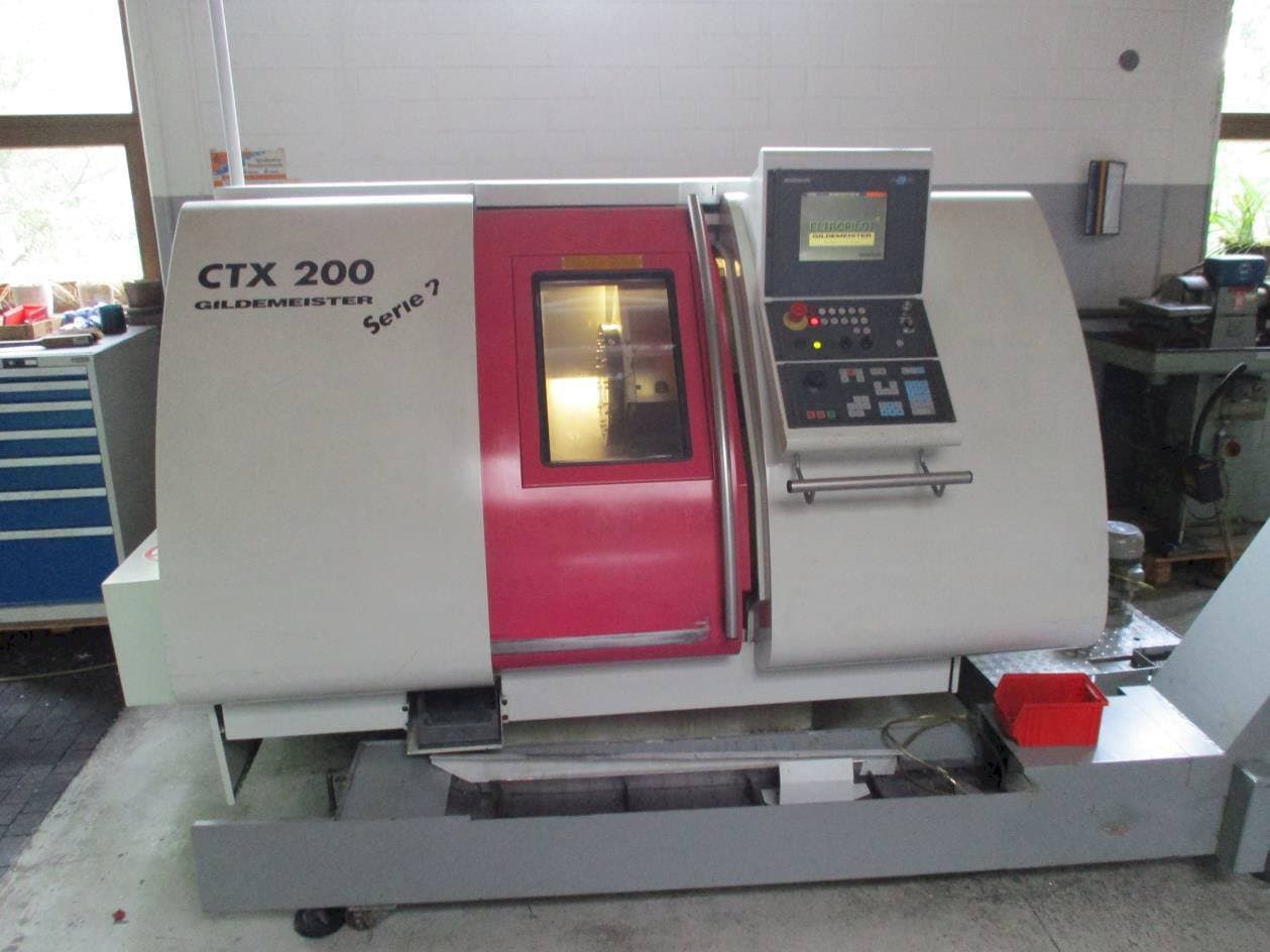 Вид станка Gildemeister CTX 200 спереди