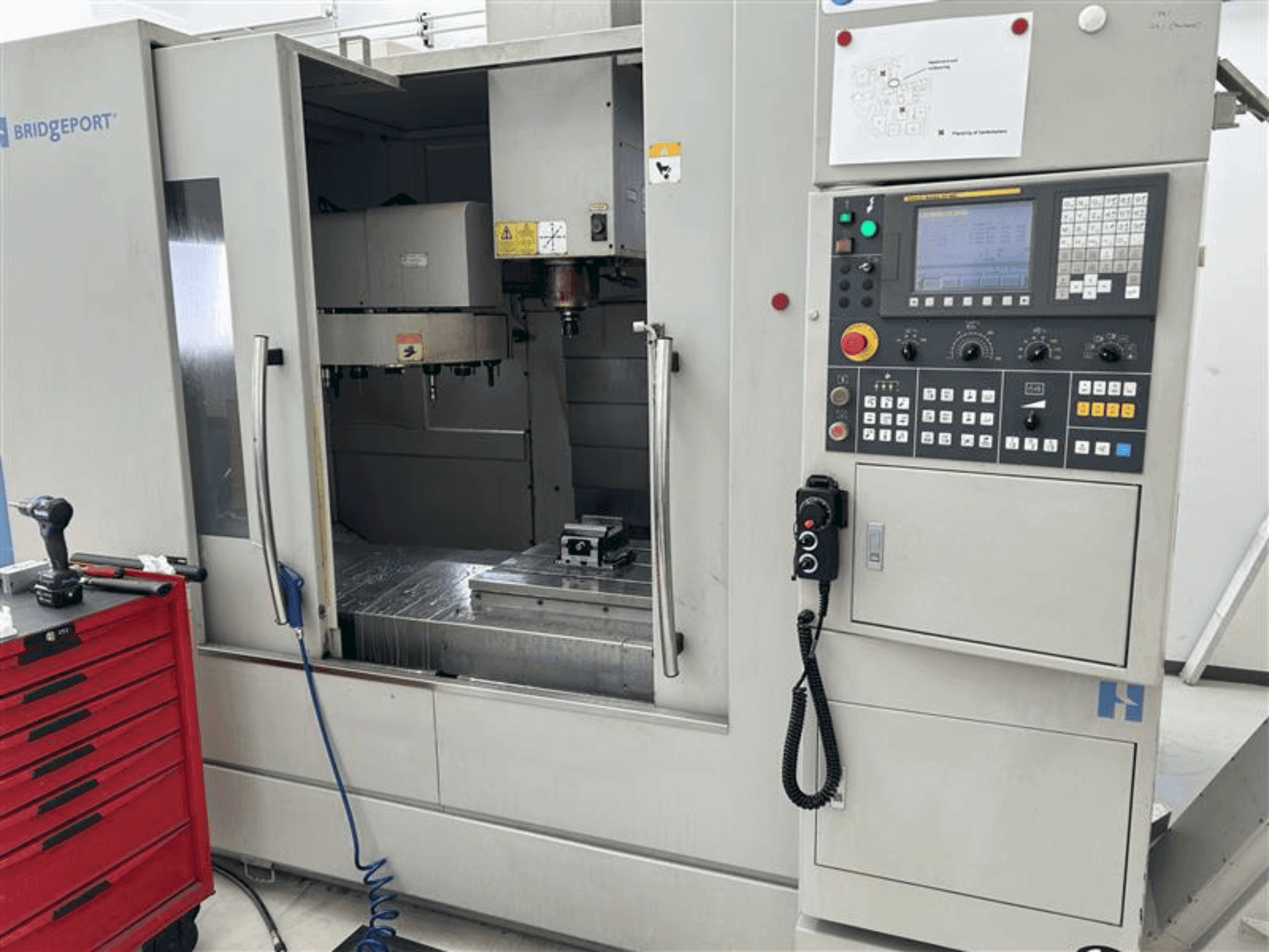 Вид станка Bridgeport GX 1000 спереди