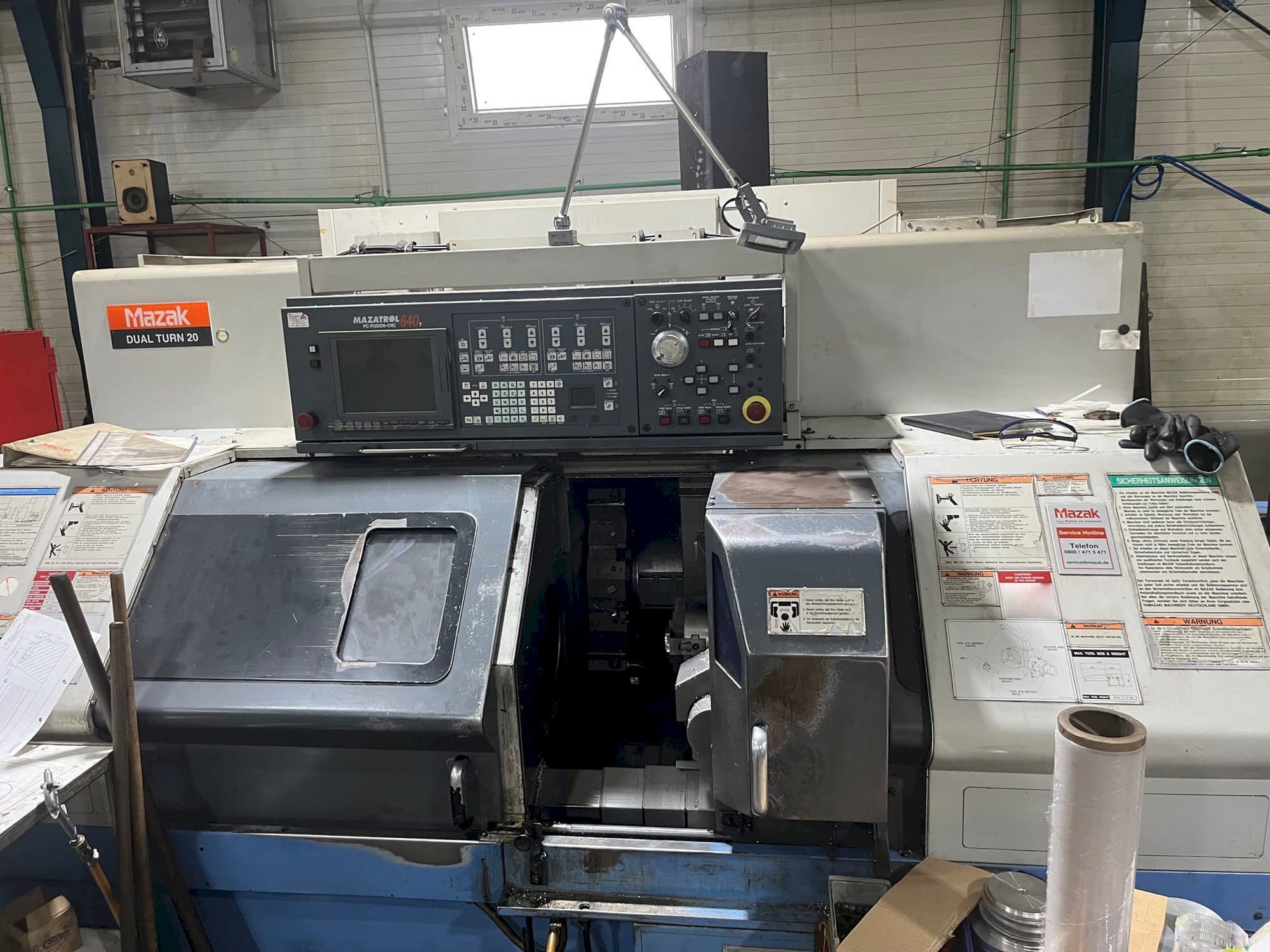 Вид станка Mazak Dual Turn 20 спереди