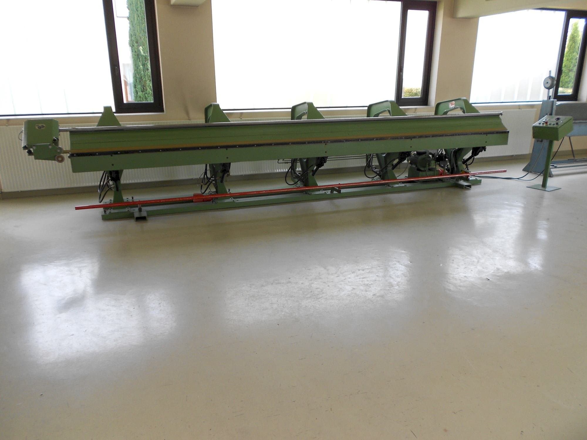 Вид станка Biegmeister BMTH 6.125 спереди