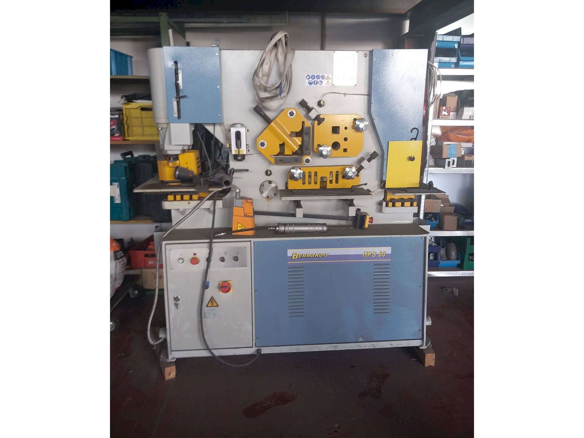 Вид станка Bernardo HPS 60 спереди