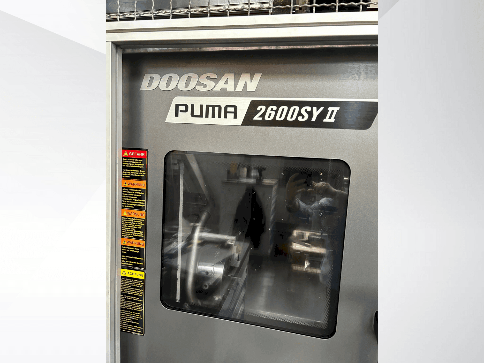 Вид станка DOOSAN Puma 2600 SY II  спереди
