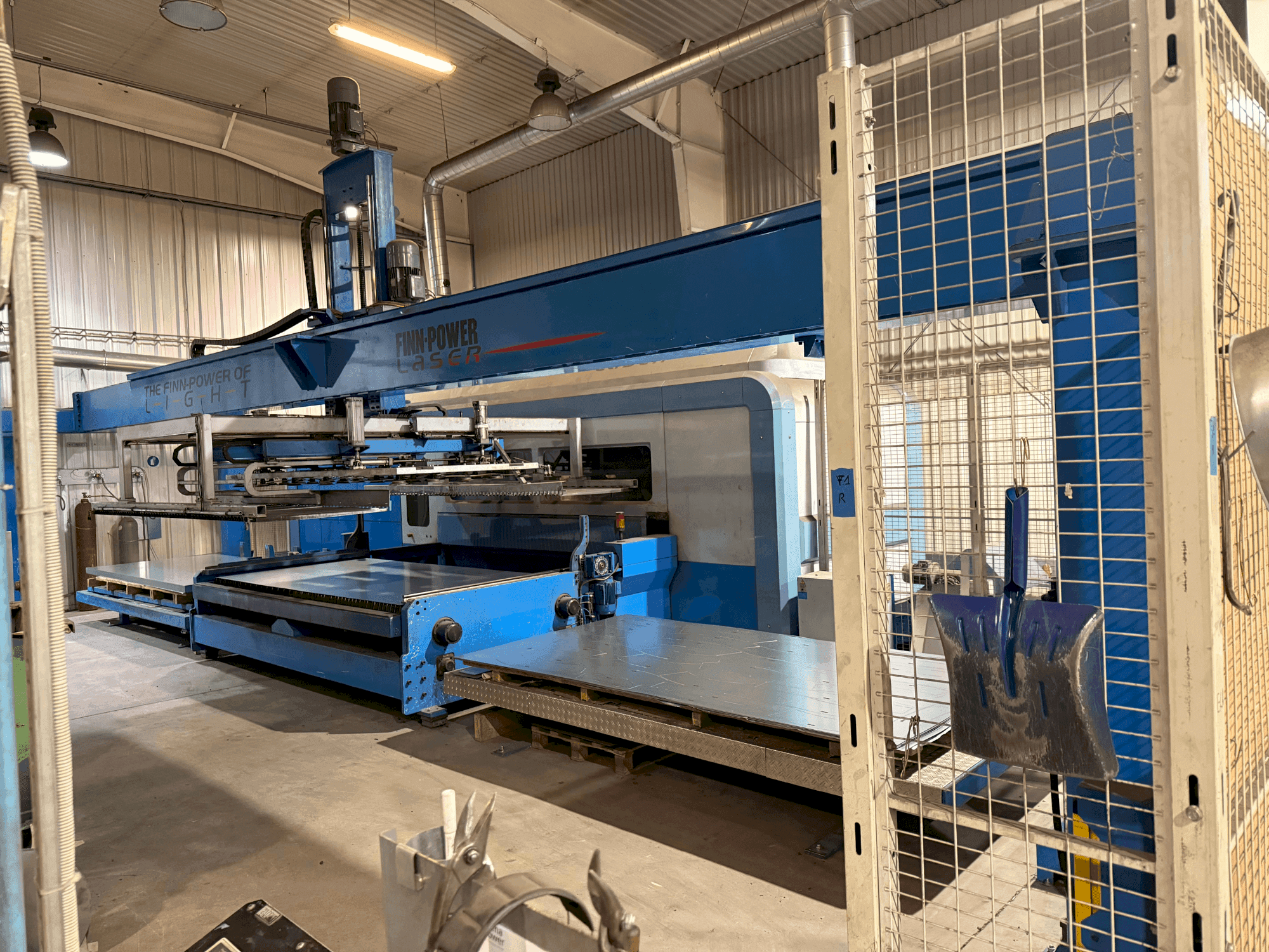 Вид станка Finn-Power FPL6-BL спереди