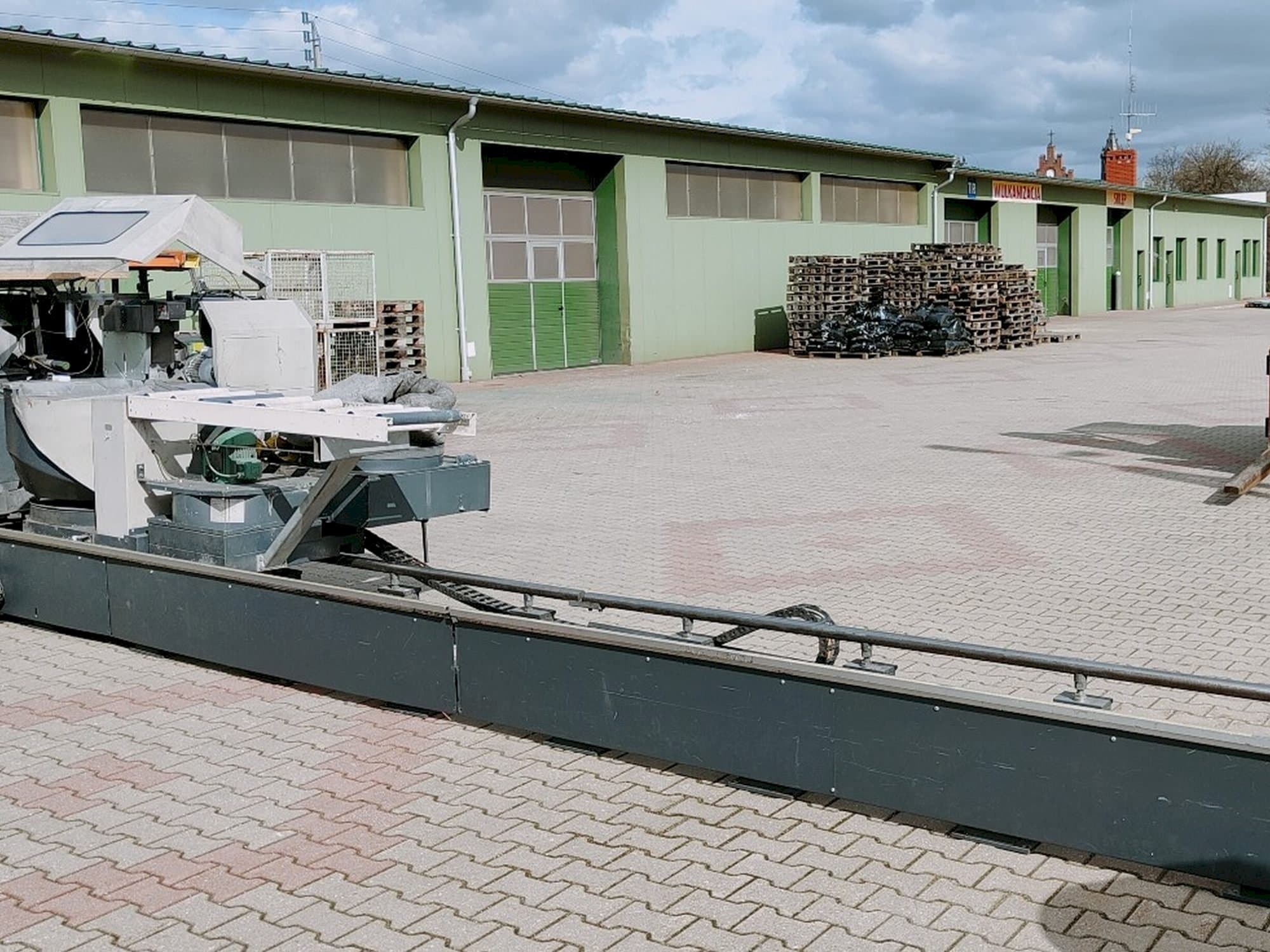 Вид станка Elumatec DG 244/2 спереди