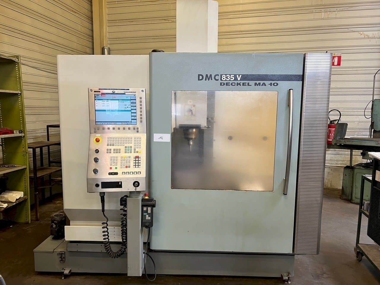 Вид станка DMG DMC 835 спереди