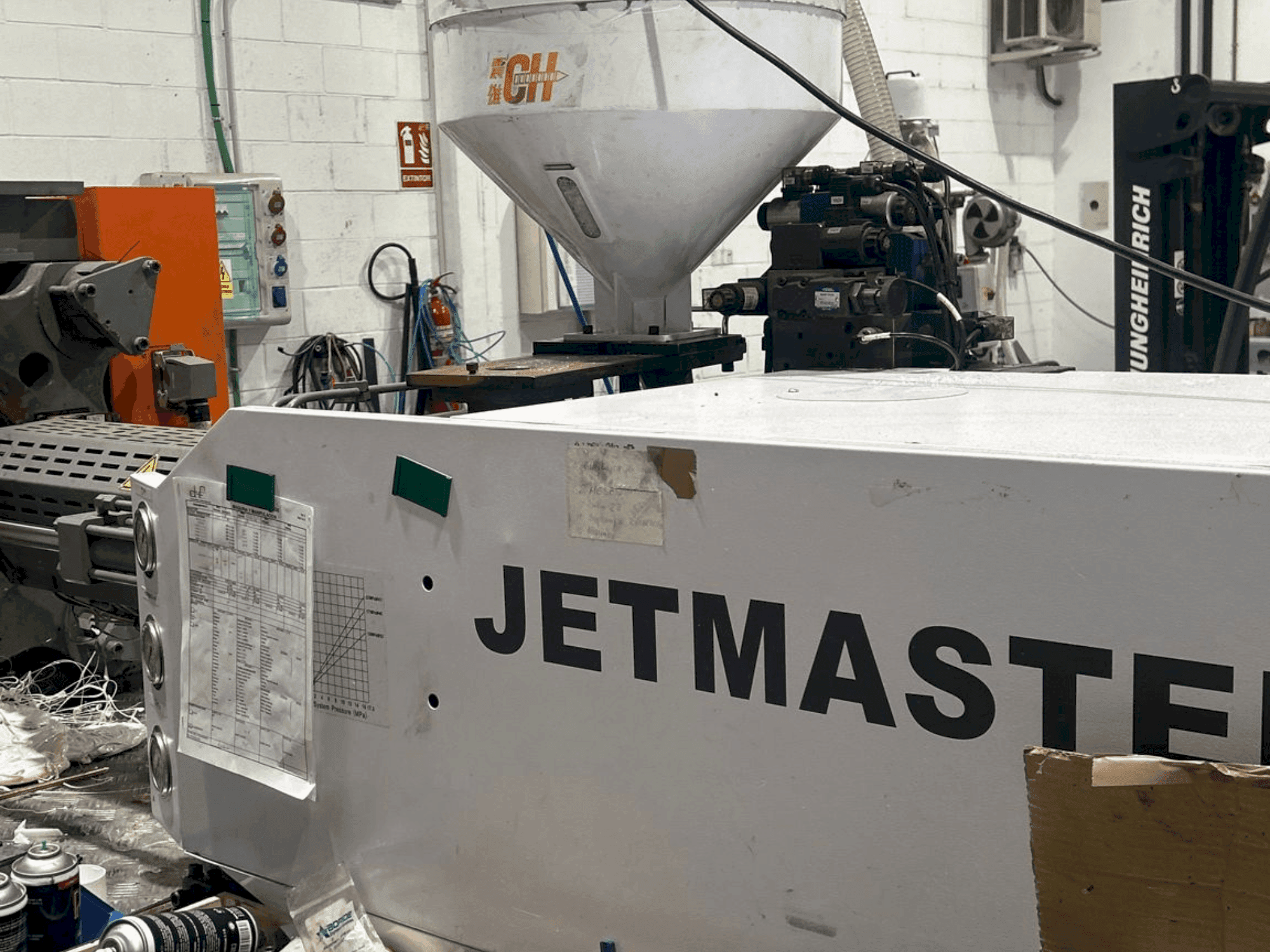 Вид станка CHEN HSONG JM160-MK6e спереди