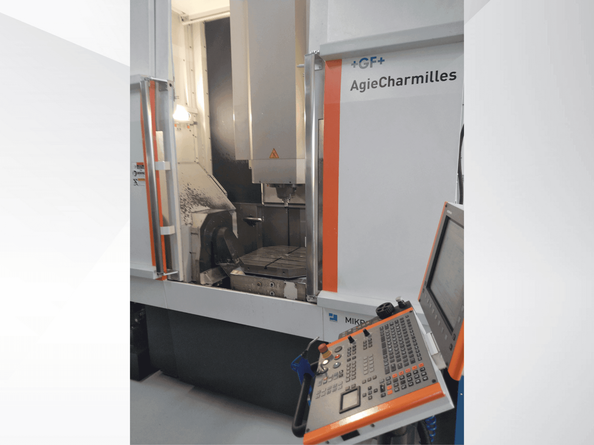 Вид станка MIKRON UCP 800 Duro спереди