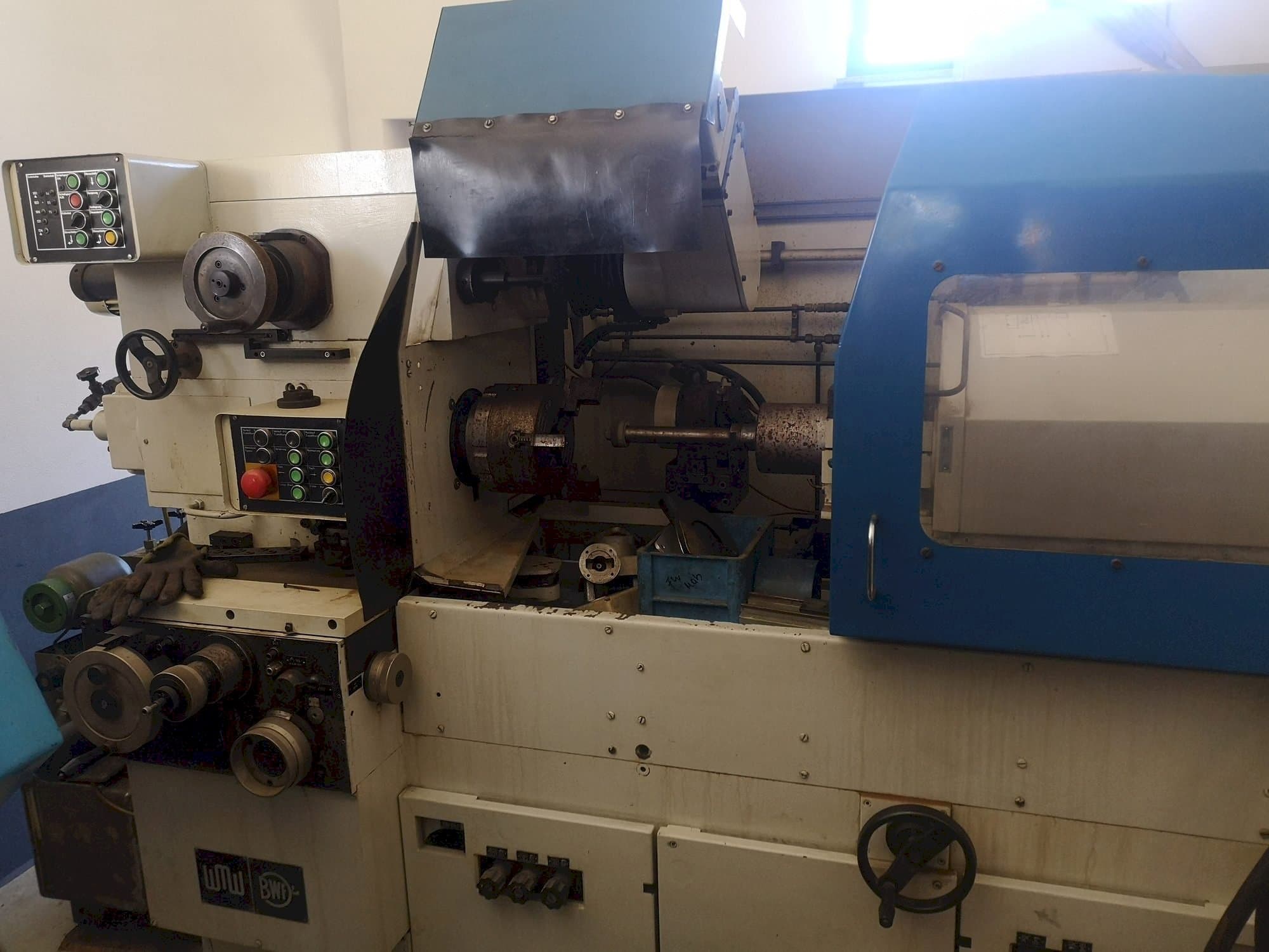 Вид станка WMW SI4 спереди