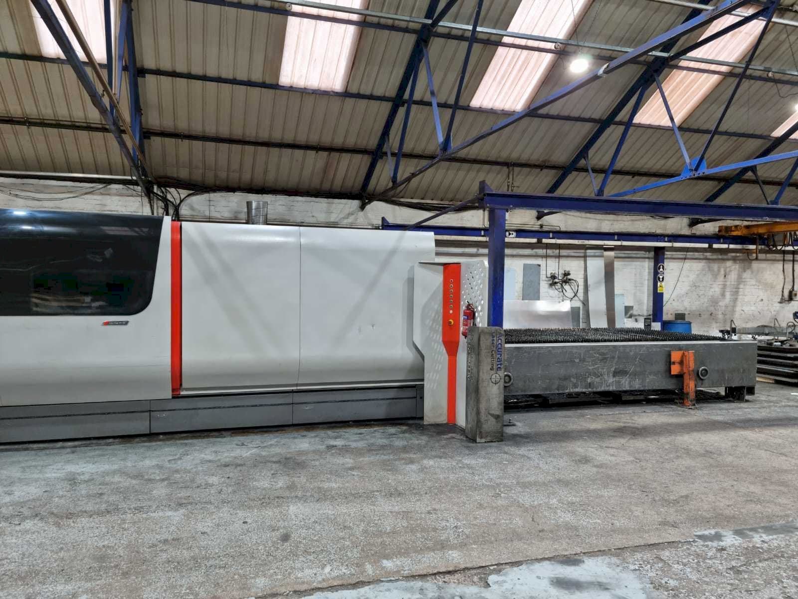 Вид станка Bystronic Bystar Fiber 4020 10KW  спереди