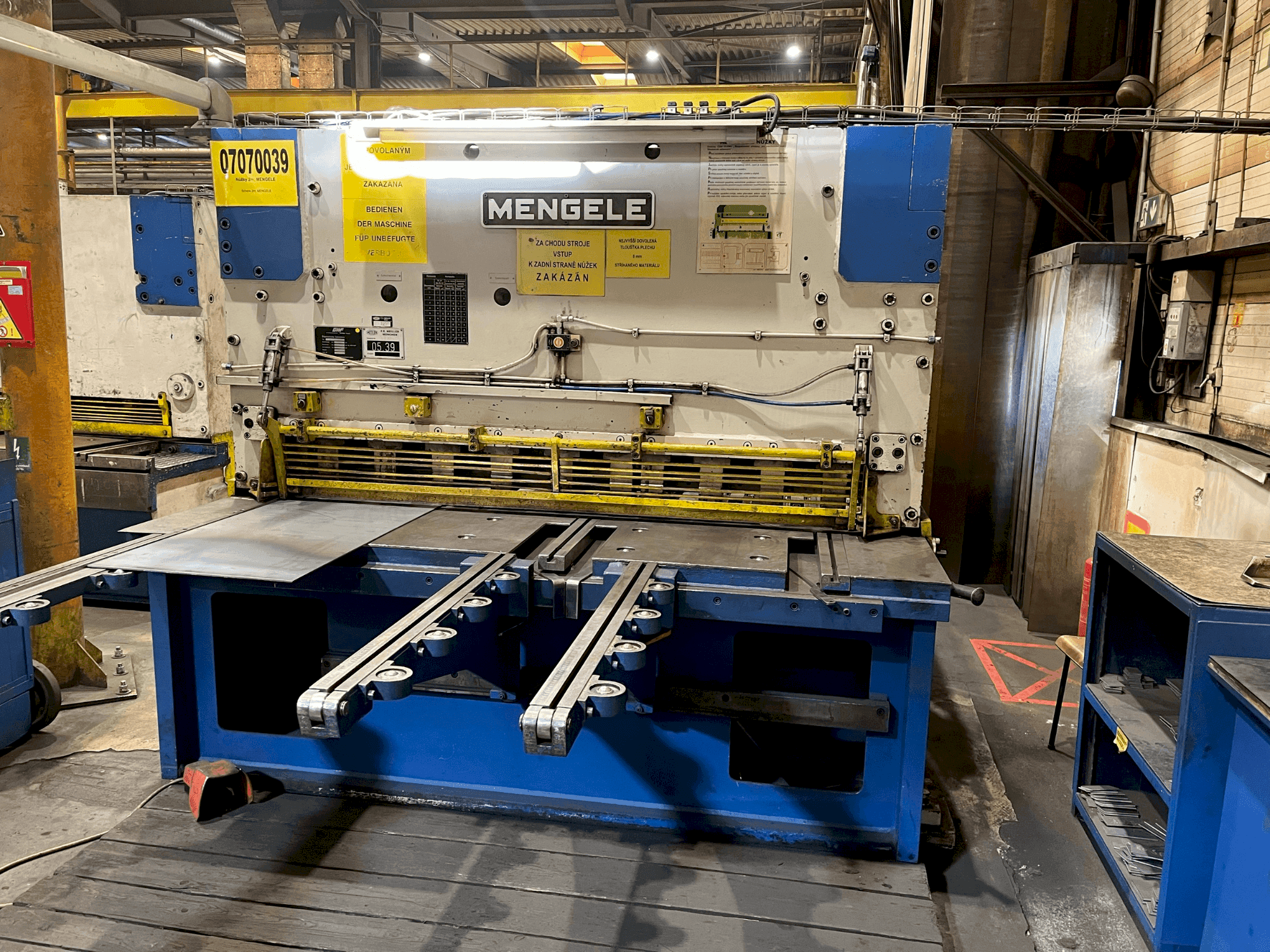 Вид станка MENGELE S16-2000  спереди