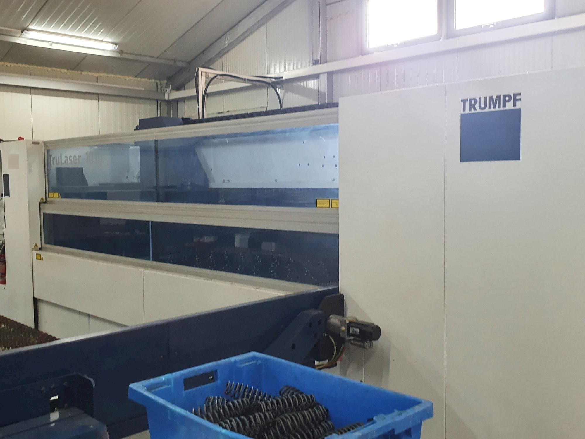 Вид станка Trumpf TruLaser 1030  спереди
