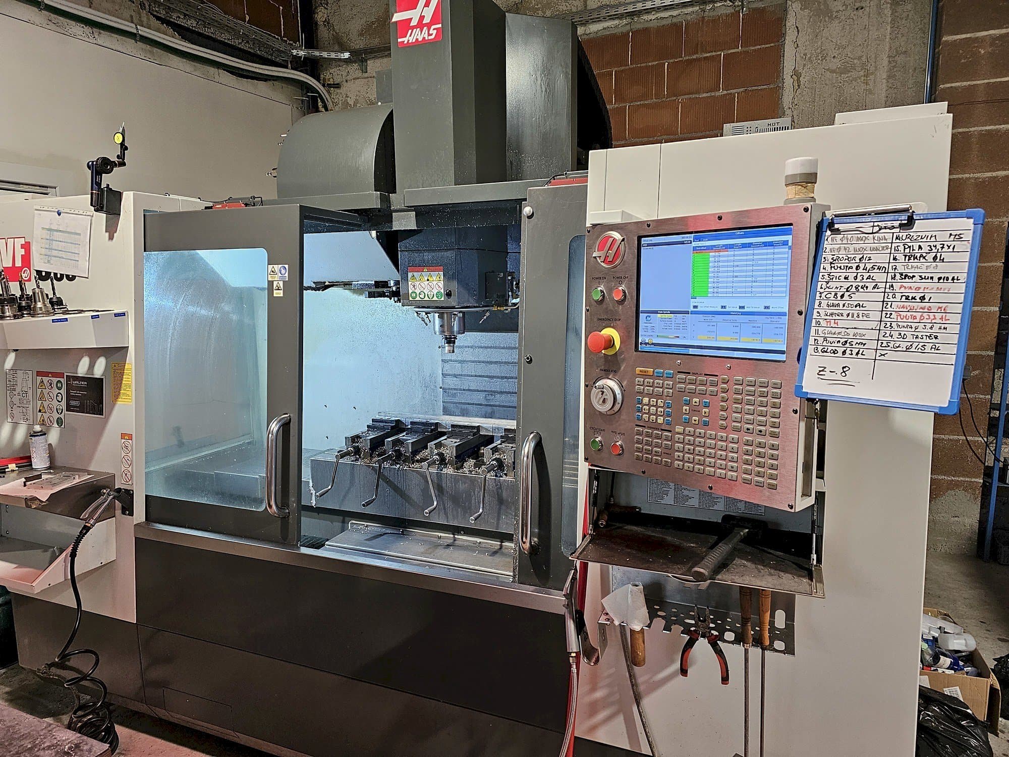 Вид станка HAAS VS3SS спереди