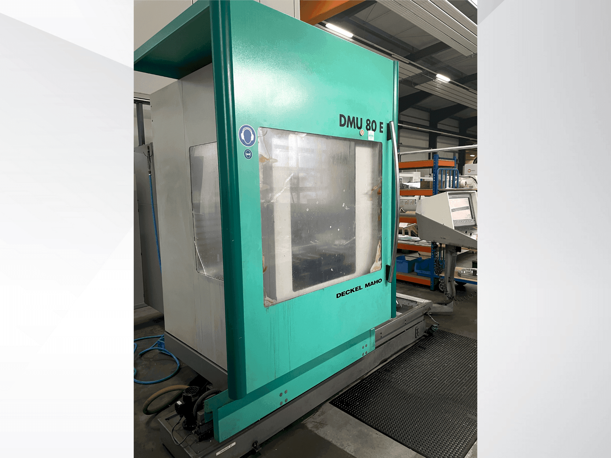 Вид станка DECKEL DMU 80 E спереди