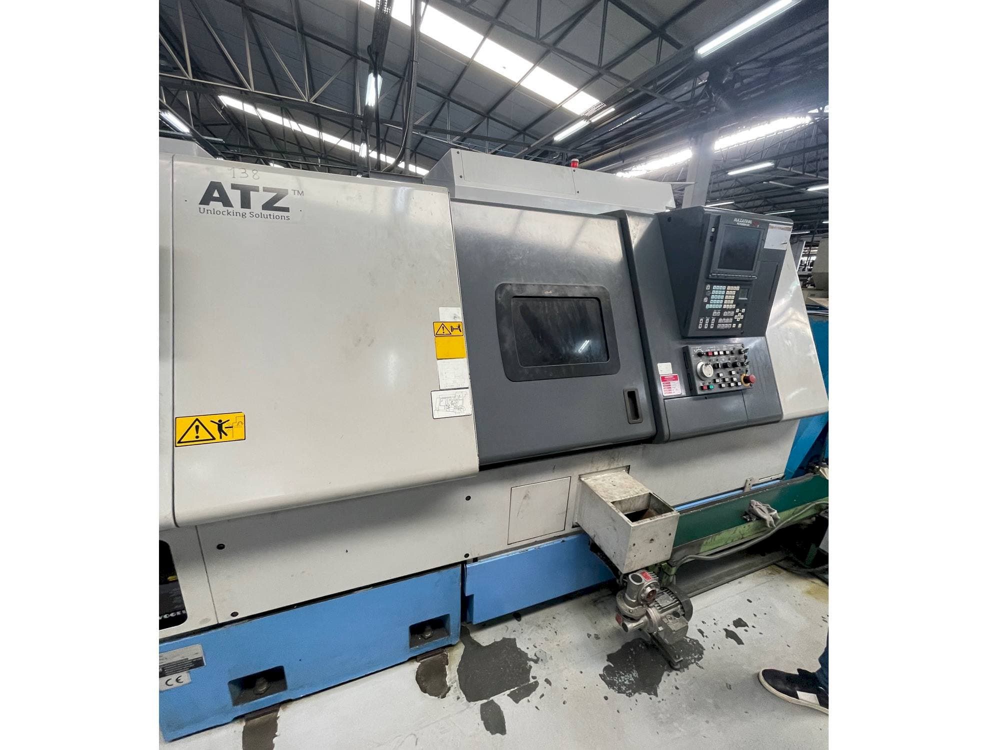 Вид станка Mazak SQT 250MS слева