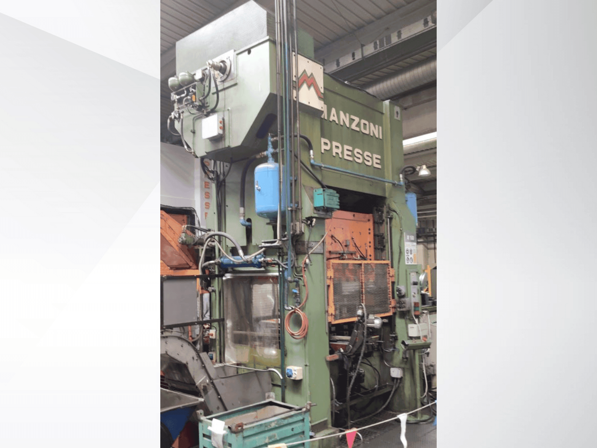 Вид станка RAVNE PRESSES Manzoni 160  спереди