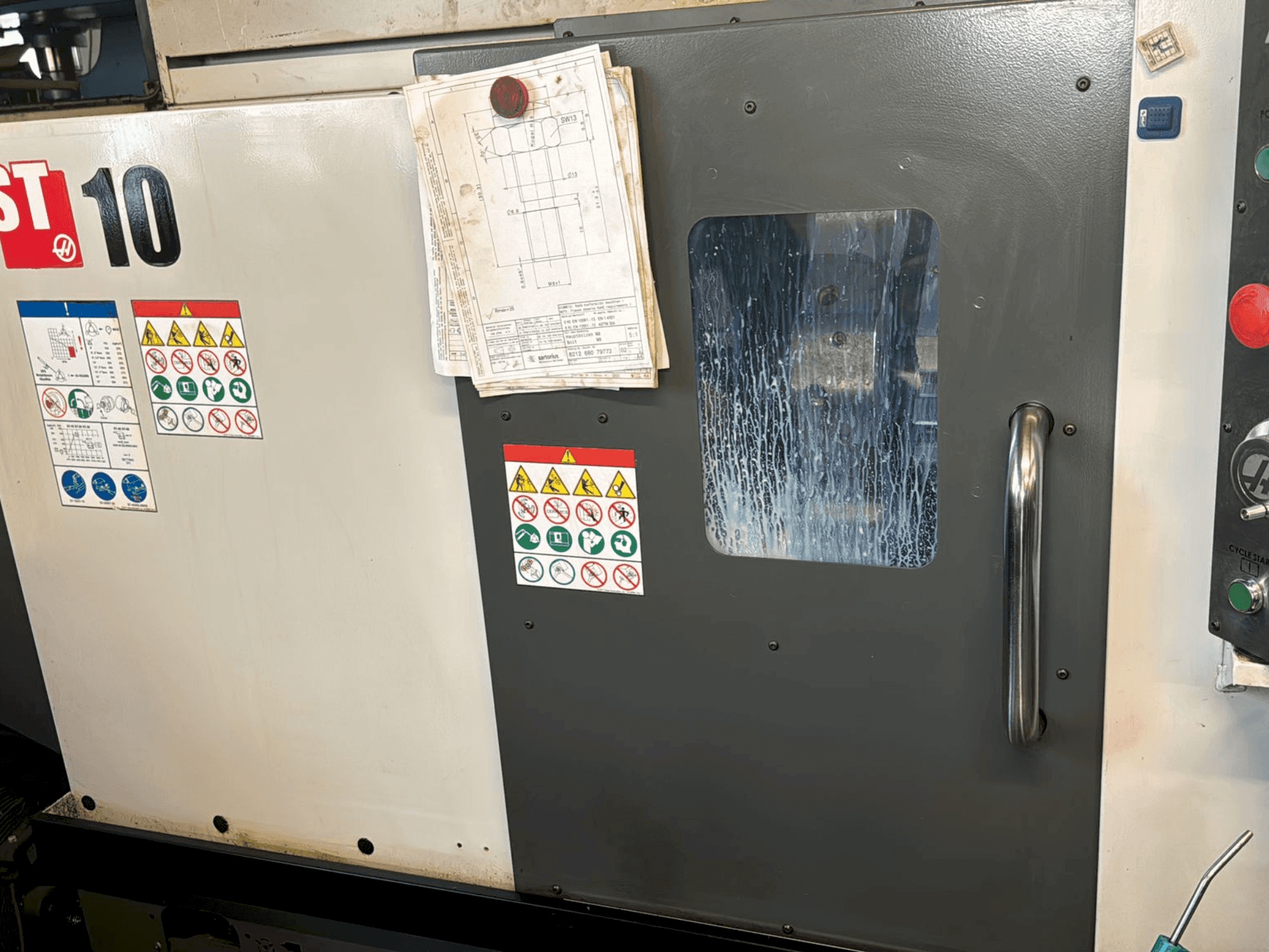 Вид станка HAAS ST-10 спереди