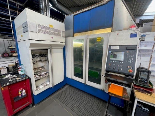 Вид станка Trumpf TC L 3050 спереди