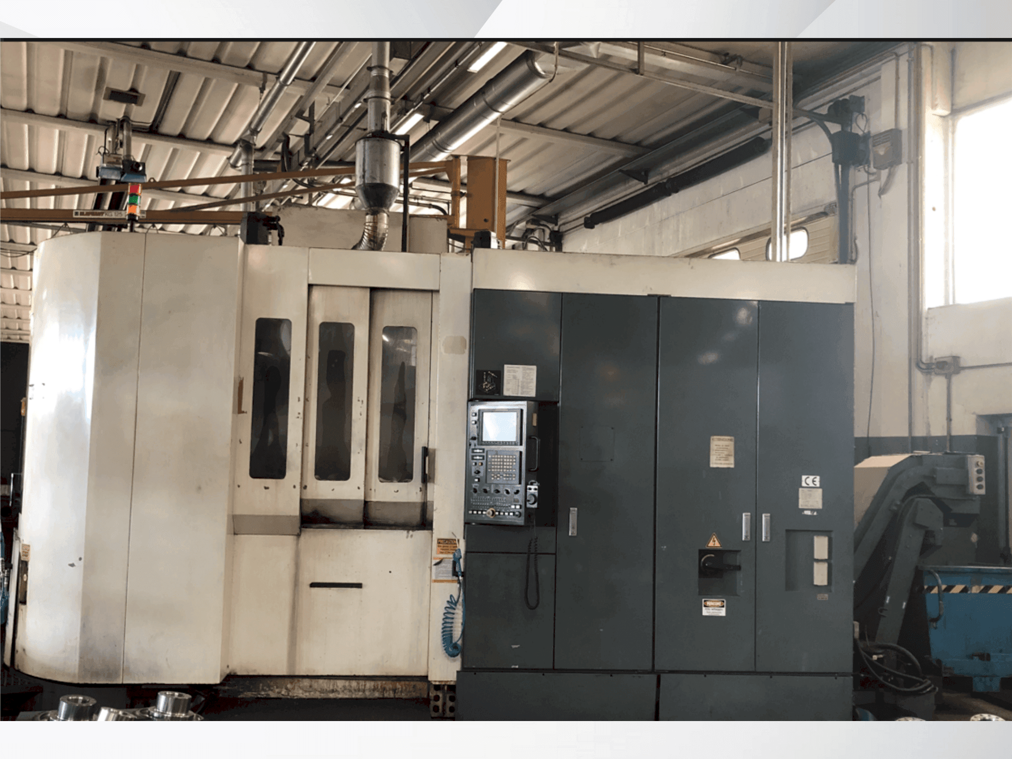 Вид станка Kitamura MyCenter HX500i спереди