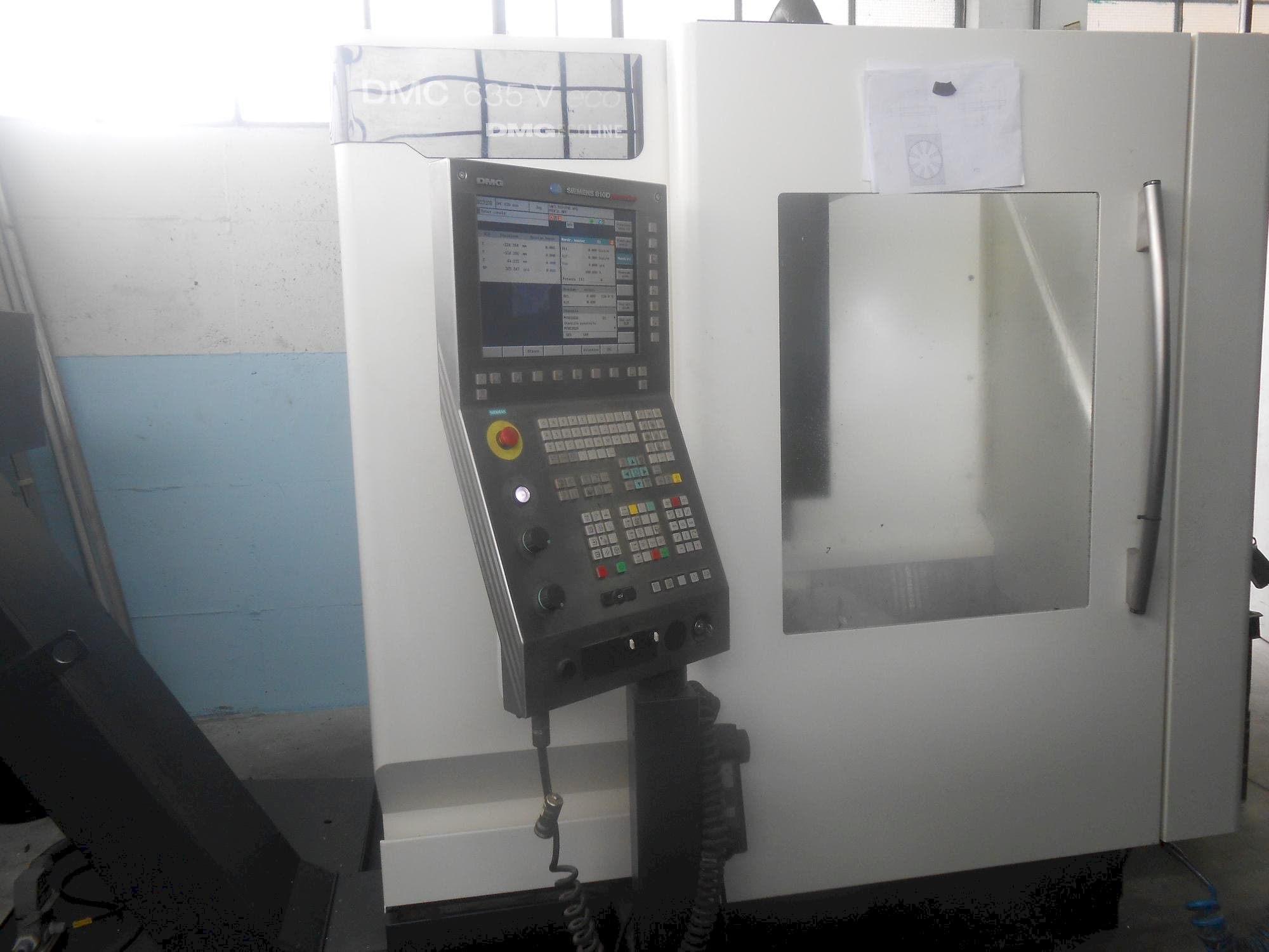 Вид станка DECKEL MAHO DMC 635V спереди