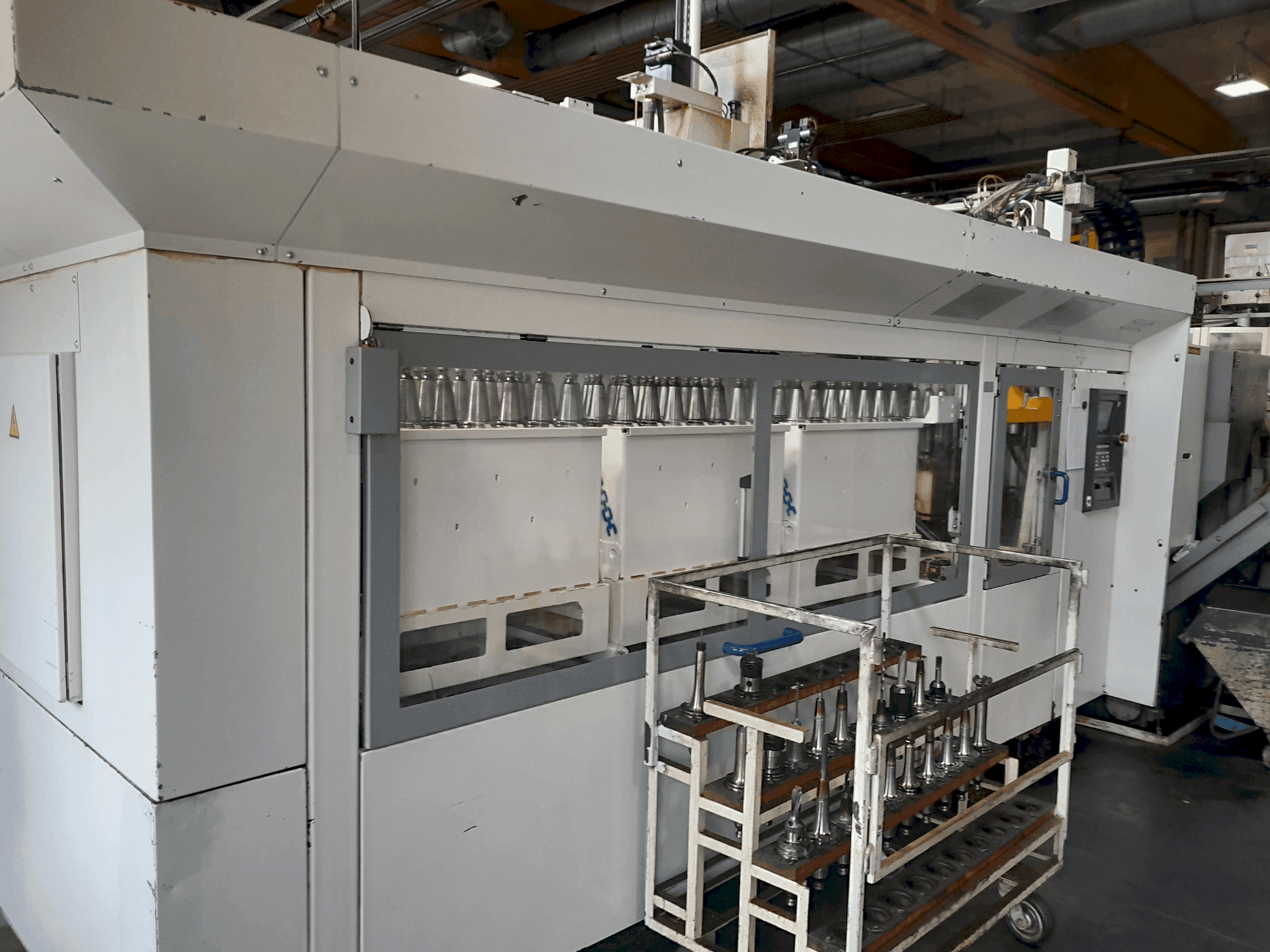 Вид  станка HELLER MCS-H 250  сбоку