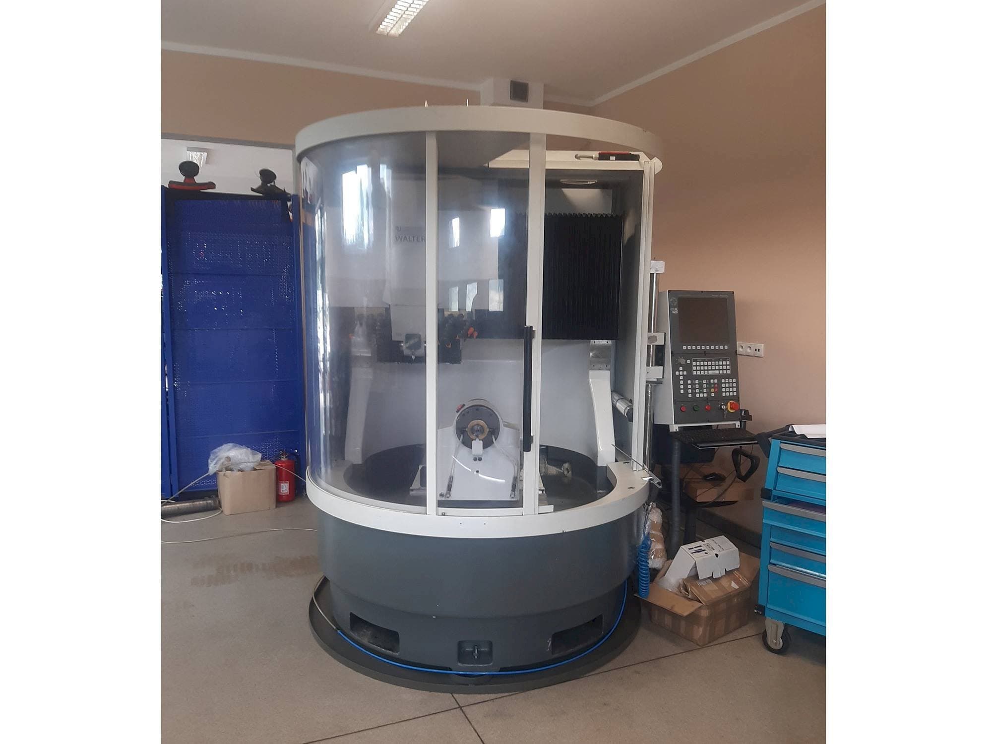 Вид станка Walter спереди